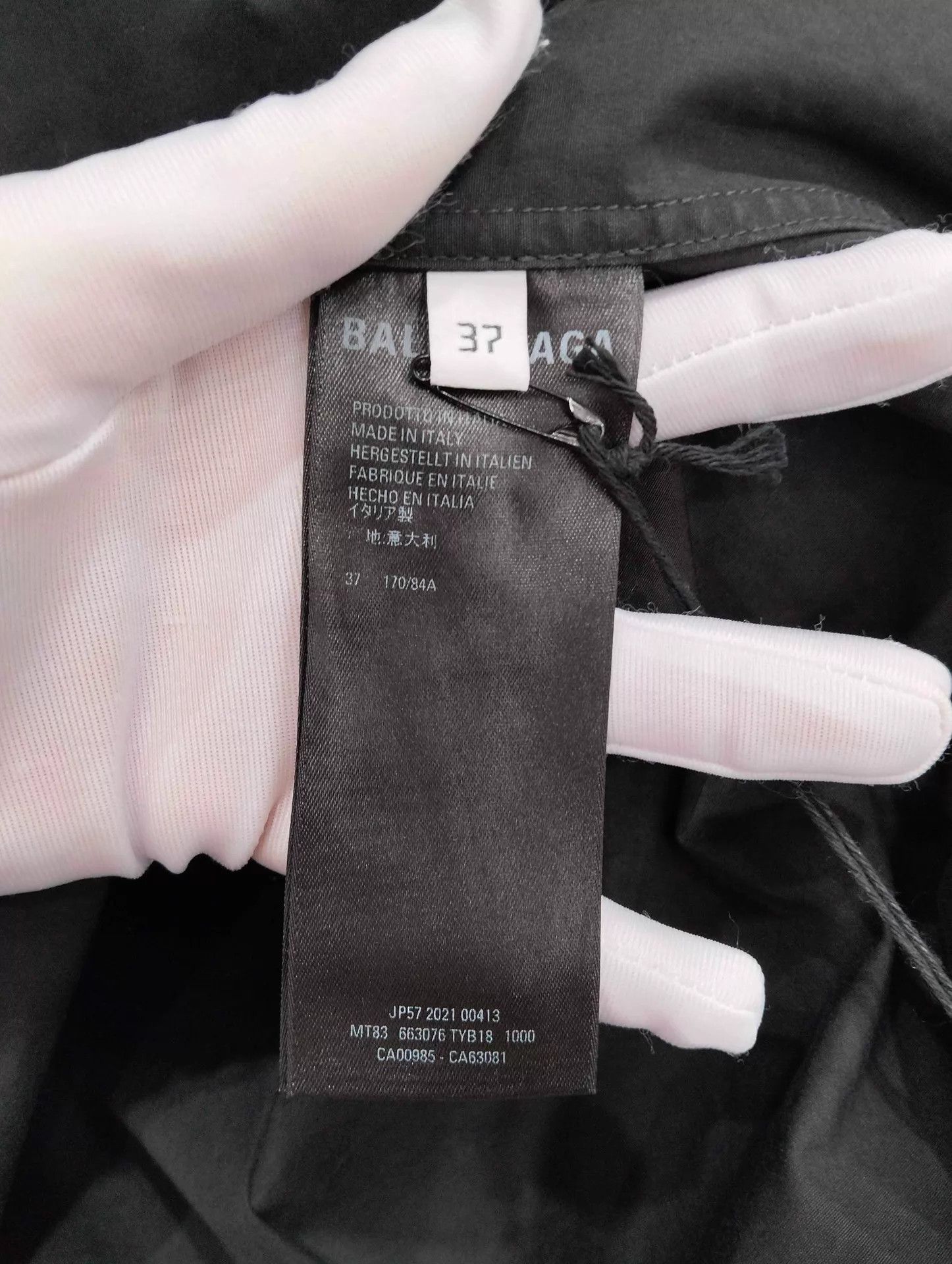 Balenciaga Balenciaga NASA Space Embroidered LS Shirt Size 37 Size US XS / EU 42 / 0 - 5 Thumbnail