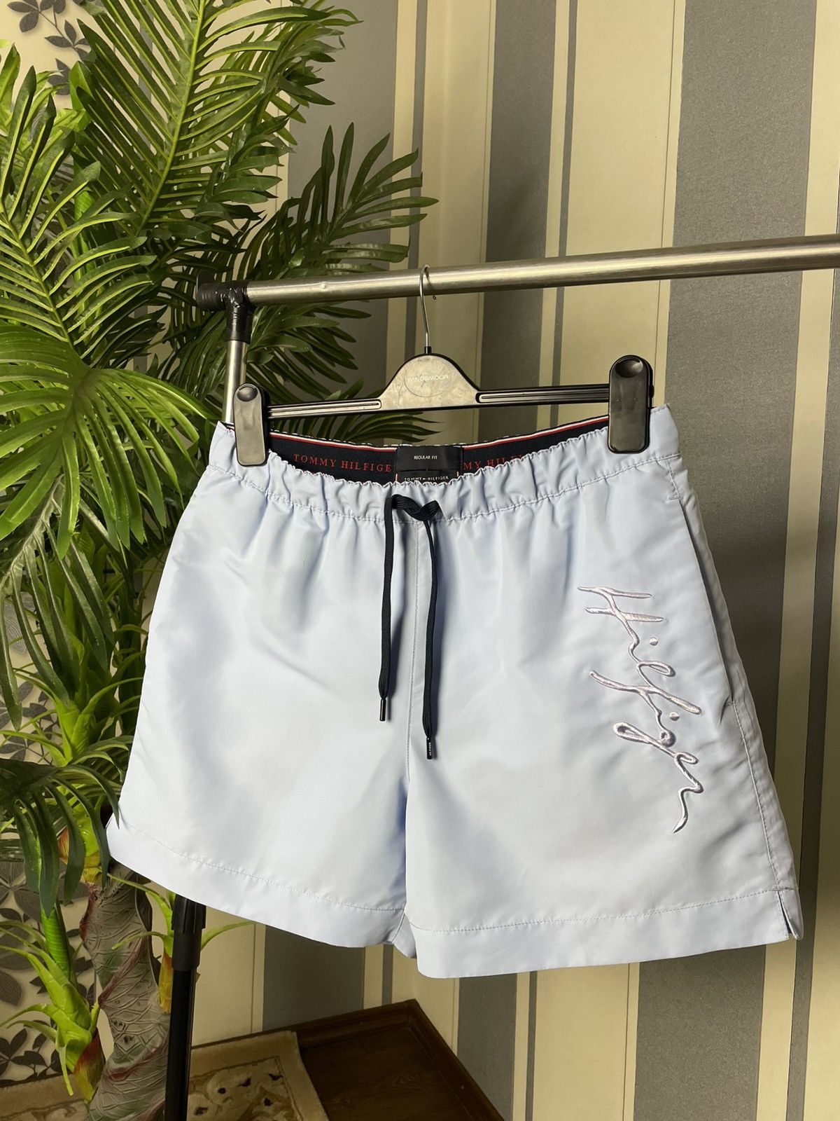 Tommy Hilfiger Tommy Hilfiger Men’s Swimwear Shorts Size M Size US 32 / EU 48 - 1 Thumbnail