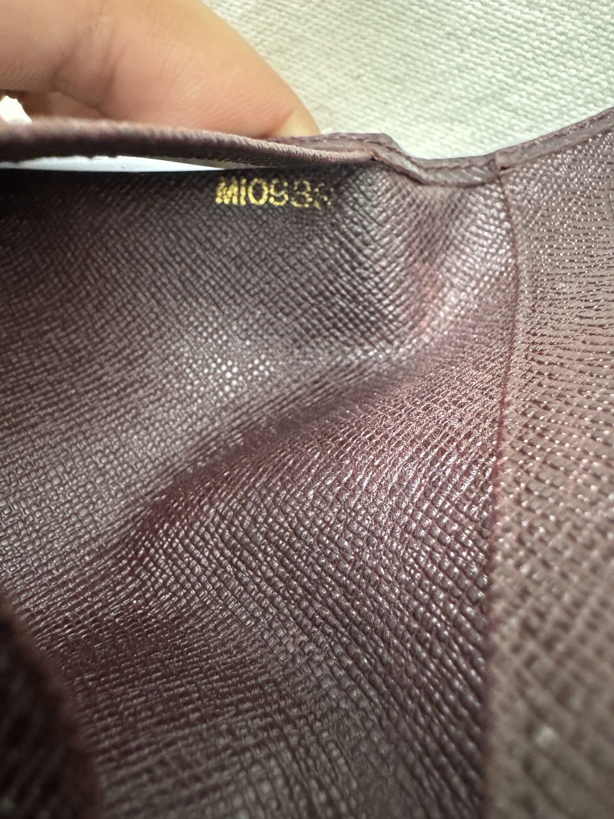 Louis Vuitton × Vintage Vintage Louis vuitton taiga leather card holder Size ONE SIZE - 6 Thumbnail