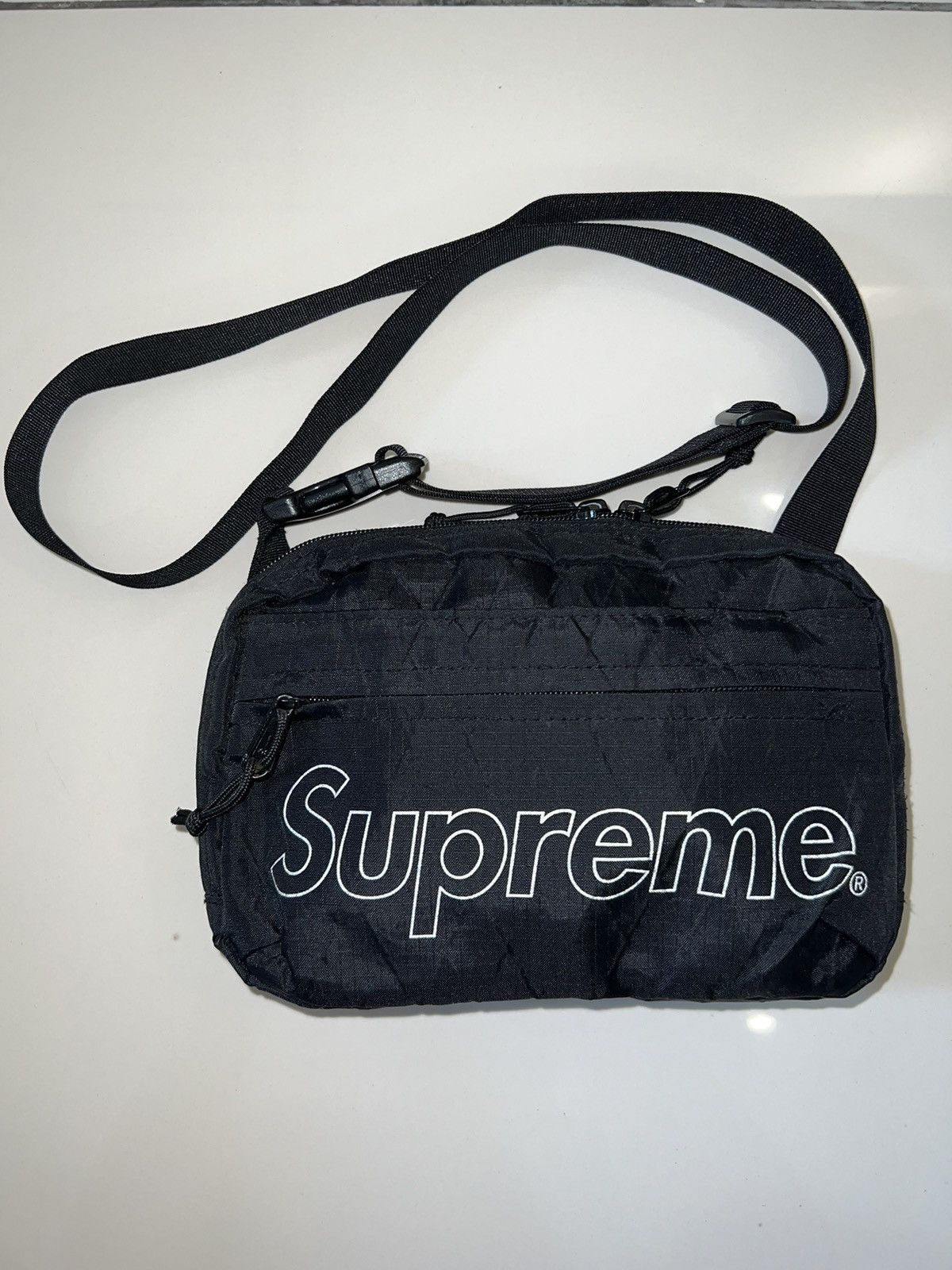 Supreme Supreme Shoulder Bag Black FW18 Grailed