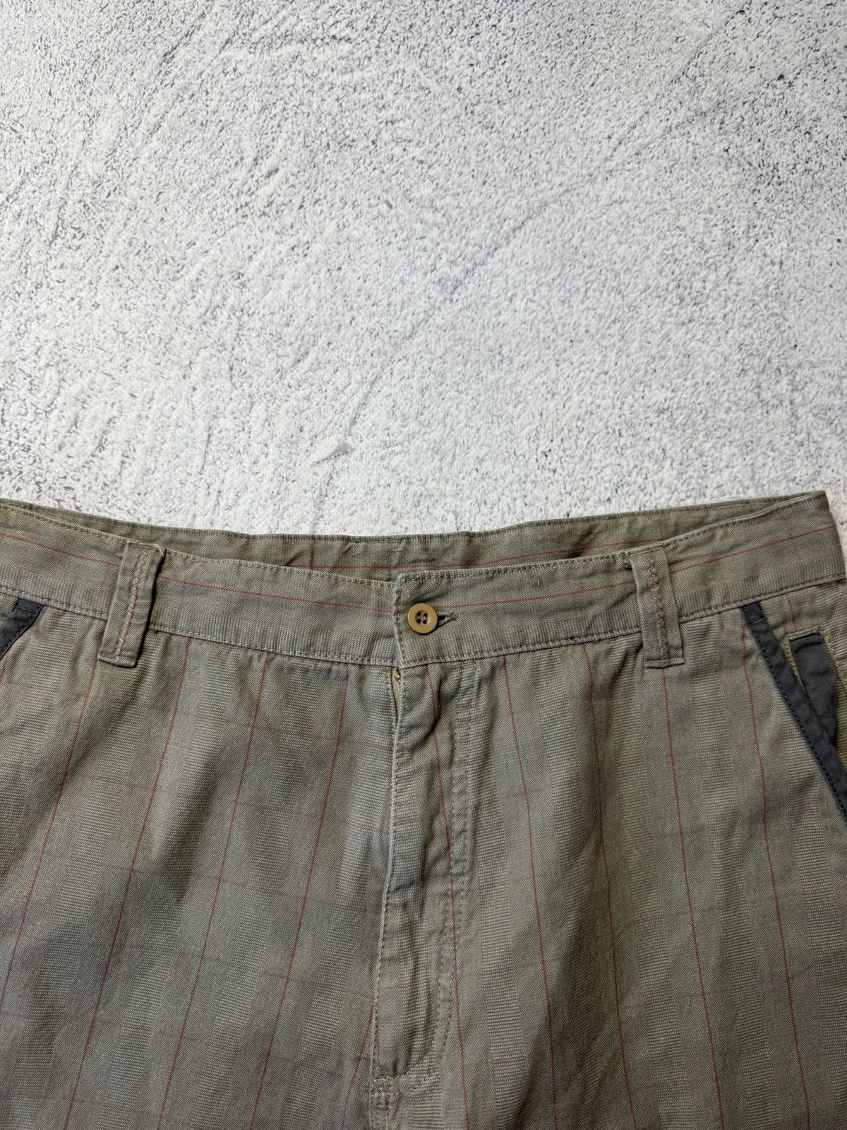Nike Vintage Nike Shorts Japanese Y2K Size US 32 / EU 48 - 11 Thumbnail