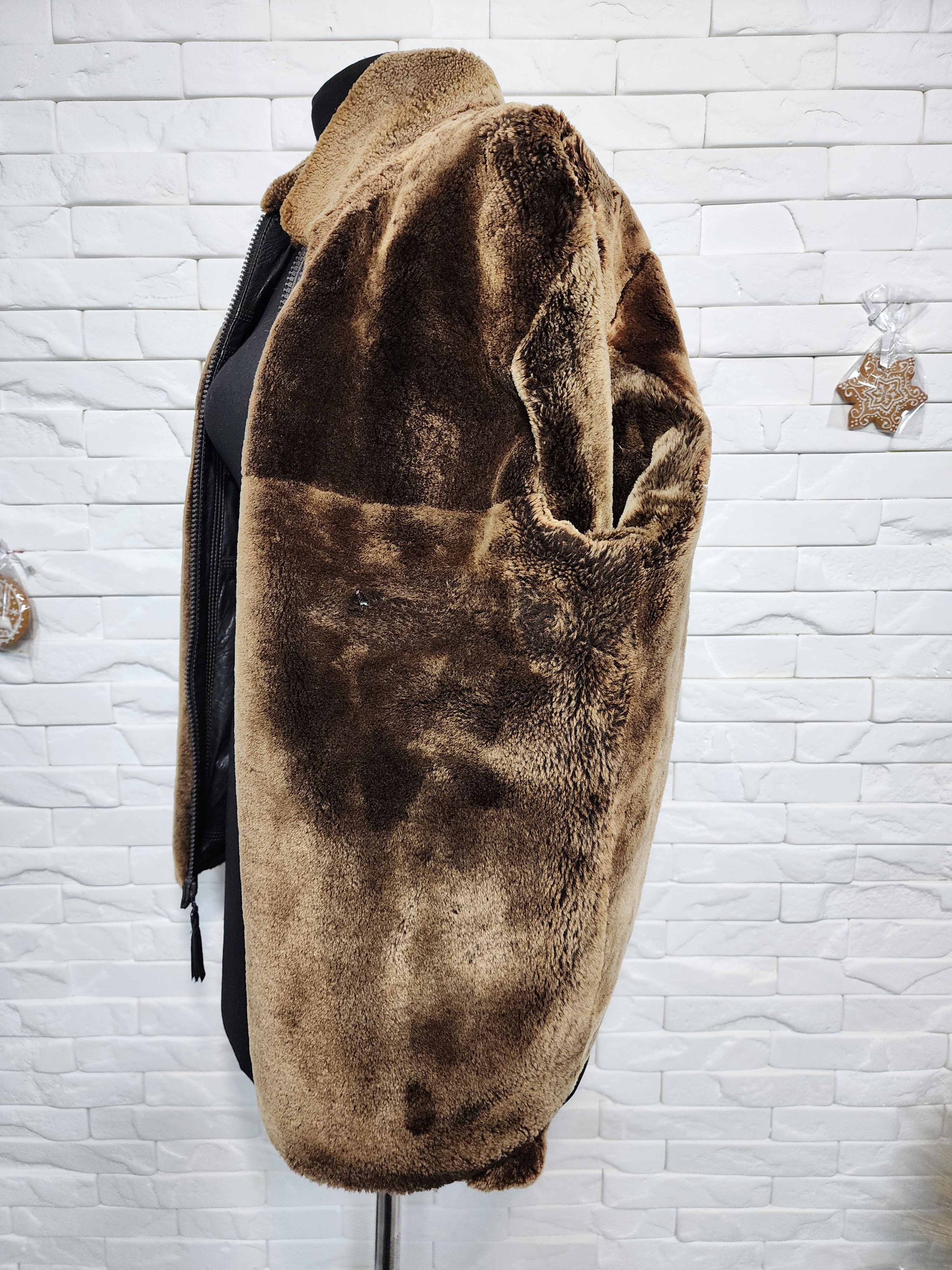 Furla Men's Brown Sheepskin Coat: Genuine Fur, Plastic Zipper Size US L / EU 52-54 / 3 - 9 Thumbnail