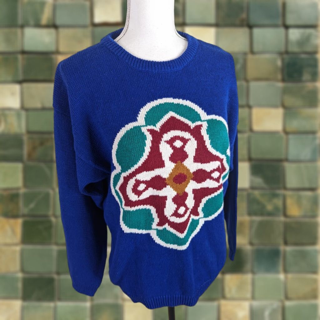Vintage VINTAGE Women's Medallion Sweater Cotton Blue 1980s S10 Crew Neck Pullover Knit Disney Cinderella 80s Size M Boys? Ladies? Size M / US 6-8 / IT 42-44 - 1 Thumbnail