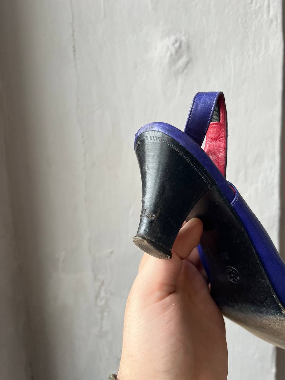 Celine 80’S CELINE ITALY ESCARPINS BLUE LEATHER HEELS CLASSIC SZ 39 Size US 9 / IT 39 - 5 Thumbnail