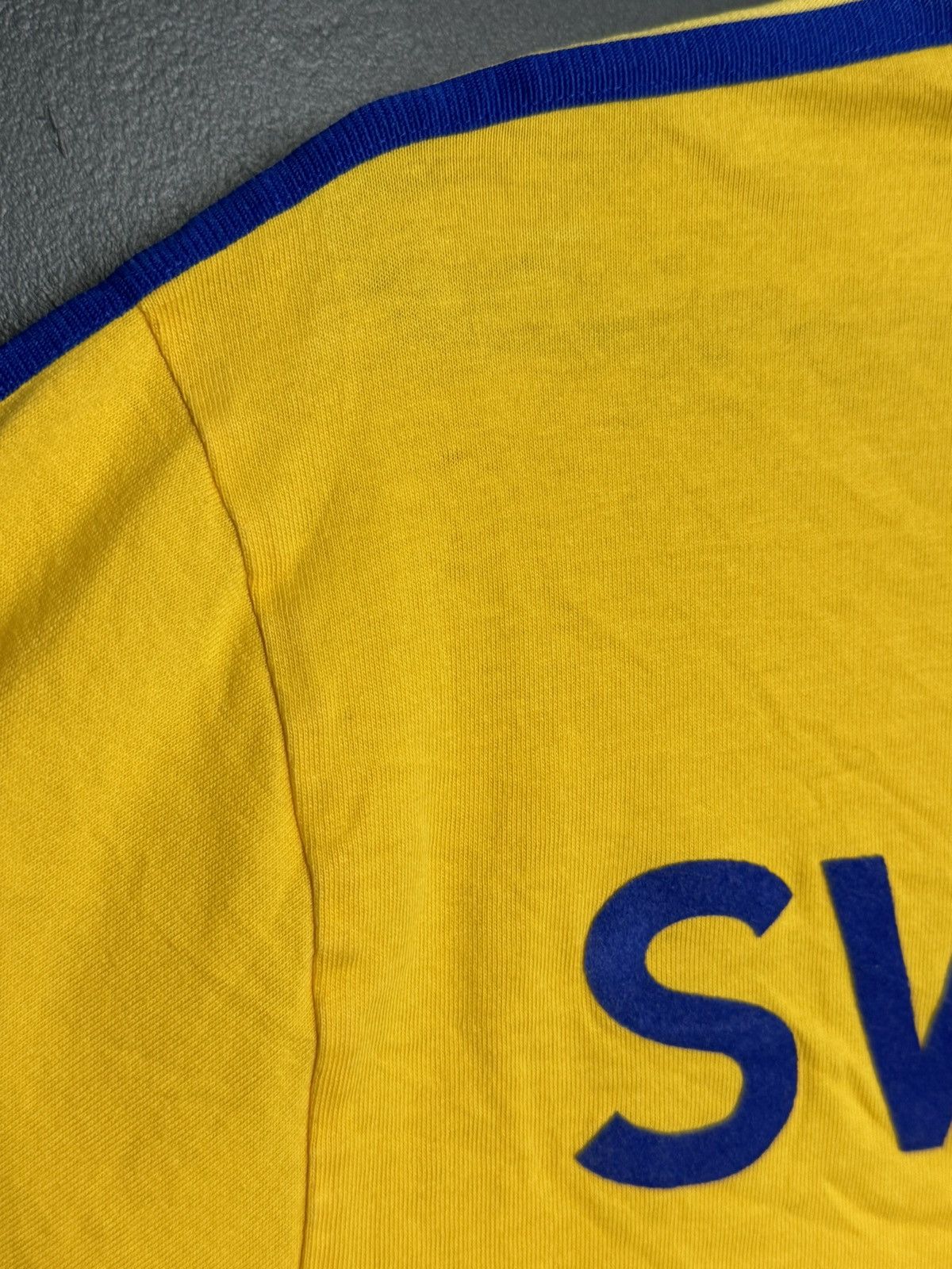 Adidas Adidas Originals Sweden National Team Retro Football Jersey Size US M / EU 48-50 / 2 - 9 Thumbnail