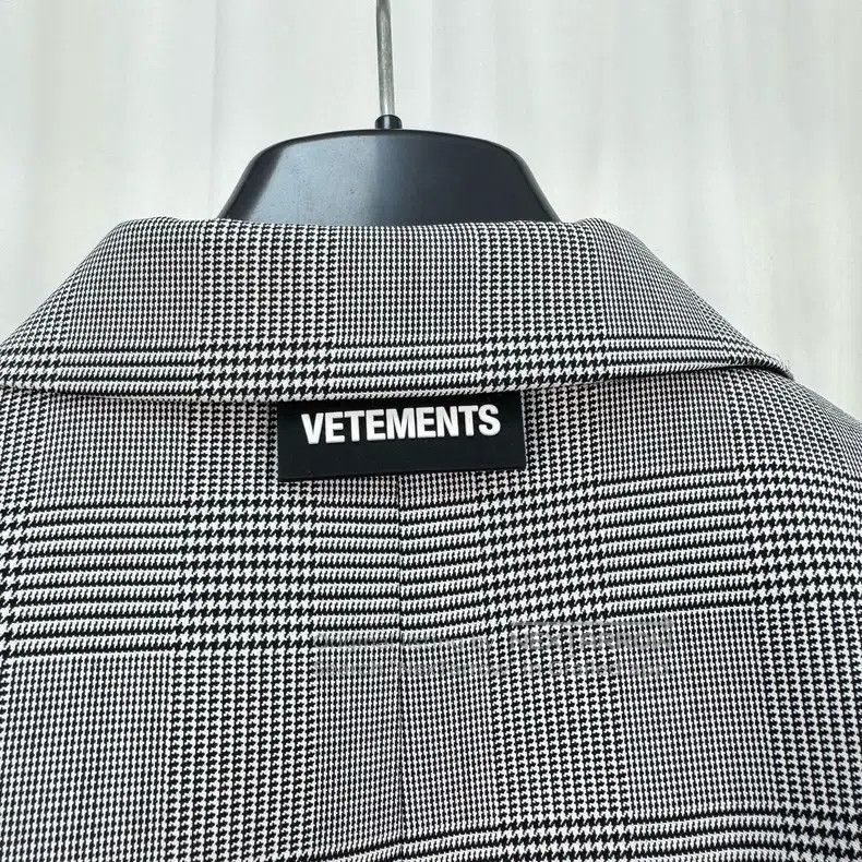 Vetements Vetements Patch Lettering Short Checkered Blazer Jacket Size S / US 4 / IT 40 - 5 Thumbnail