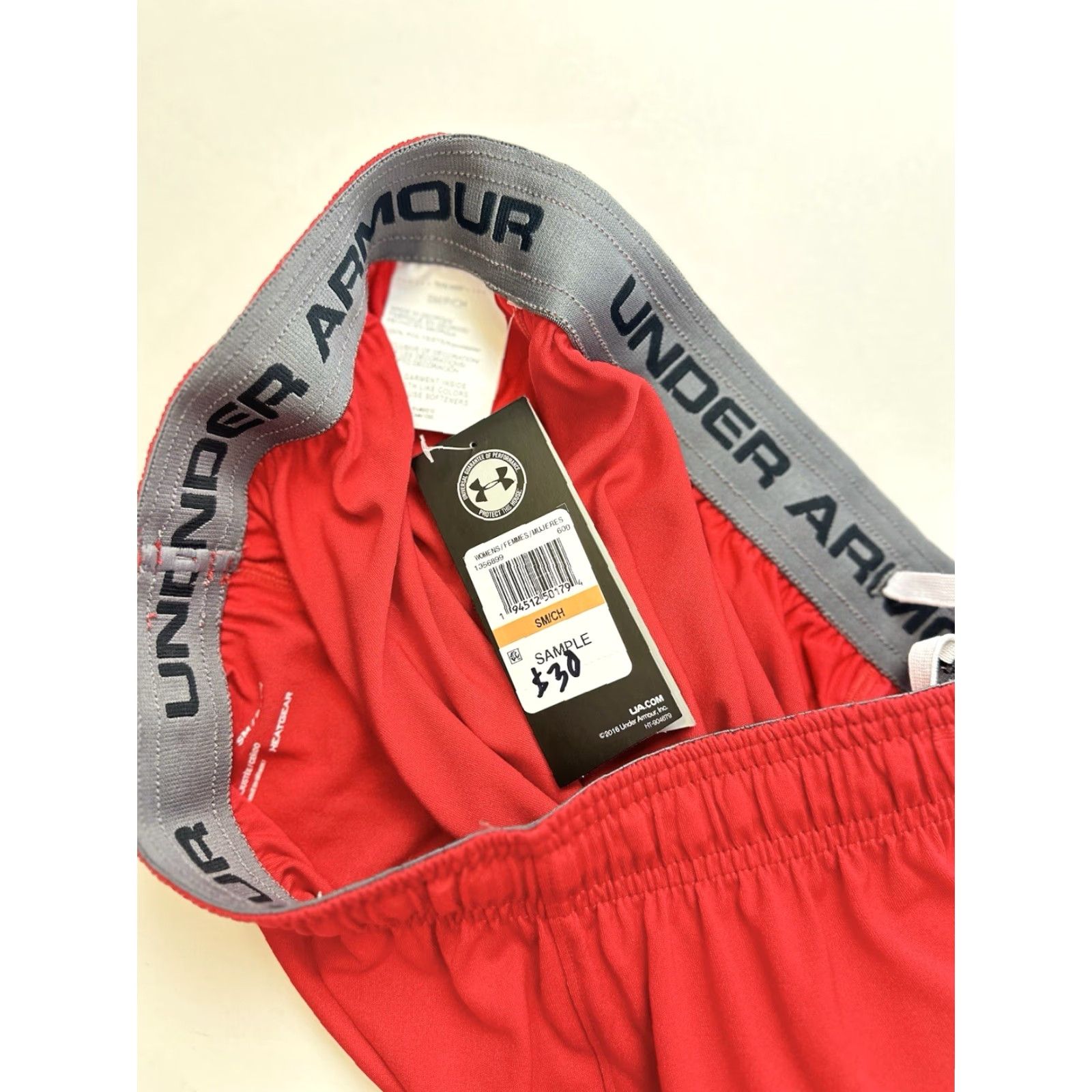 Under Armour Under Armour Shorts Women S Red HeatGear UA Squad Short Sample NWT Size 28" / US 6 / IT 42 - 6 Thumbnail