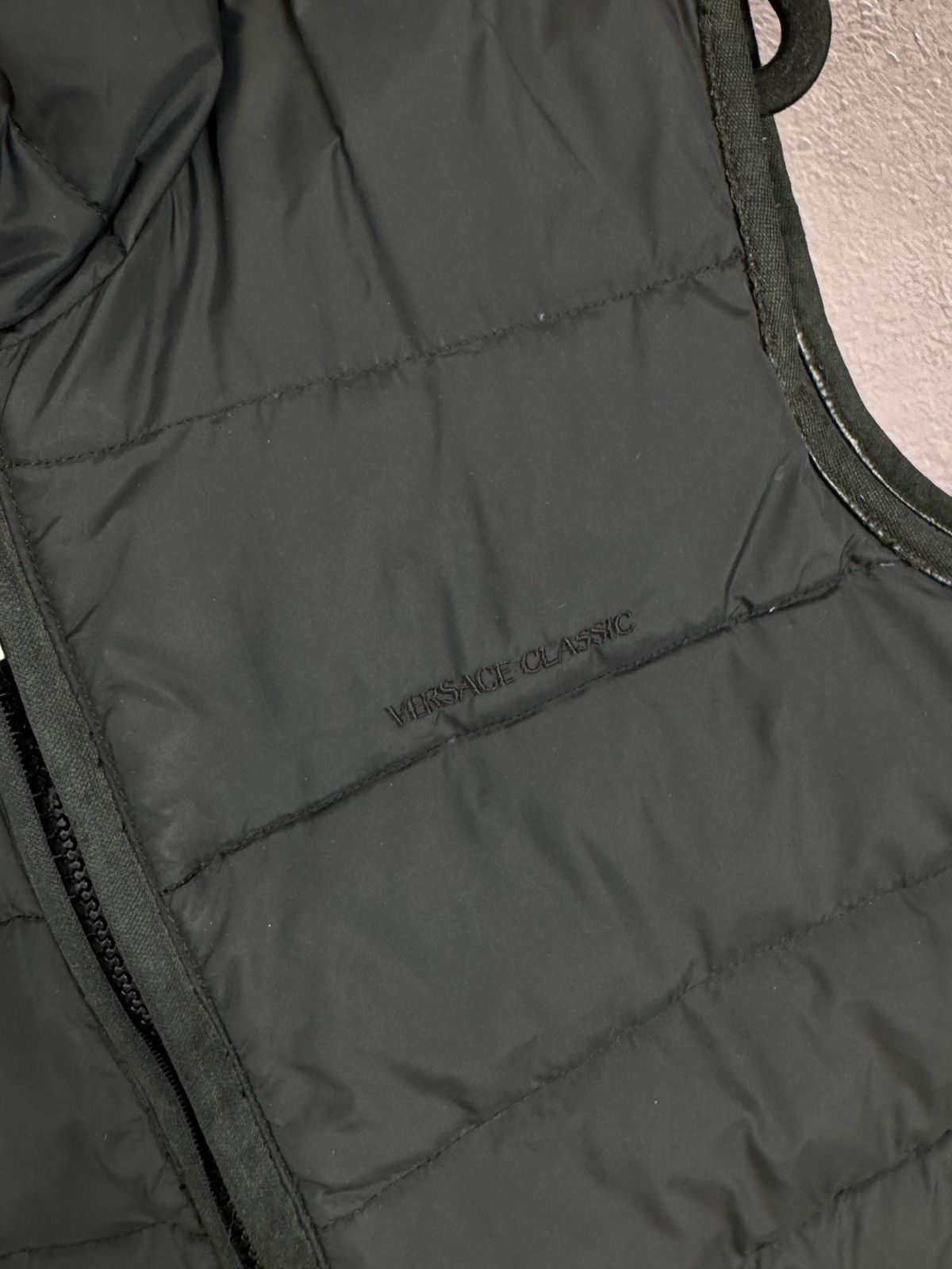 Other Versace Classic black nylon shimmer down vest gilet Size US S / EU 44-46 / 1 - 7 Thumbnail