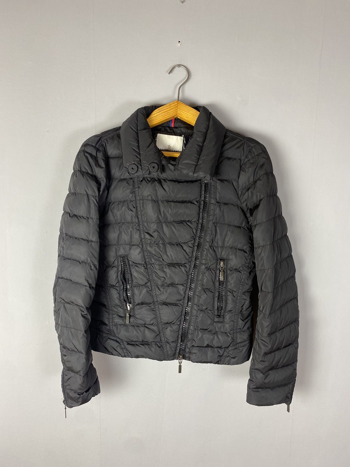 Moncler Womens moncler puffer jacket Size S / US 4 / IT 40 - 2 Thumbnail