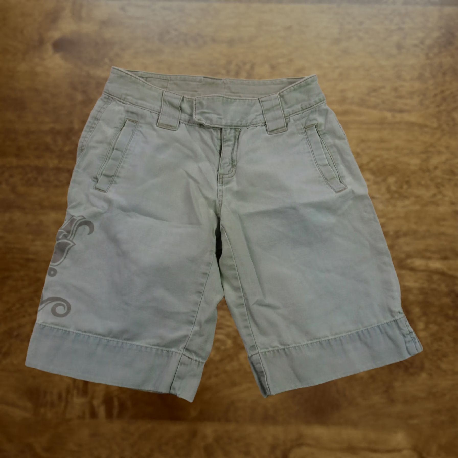The North Face The North Face Shorts Womens 4 Lightweight Pockets Gray Chino Casual Outdoor VINTAGE (no) Size 27" / US 4 / IT 40 - 1 Thumbnail