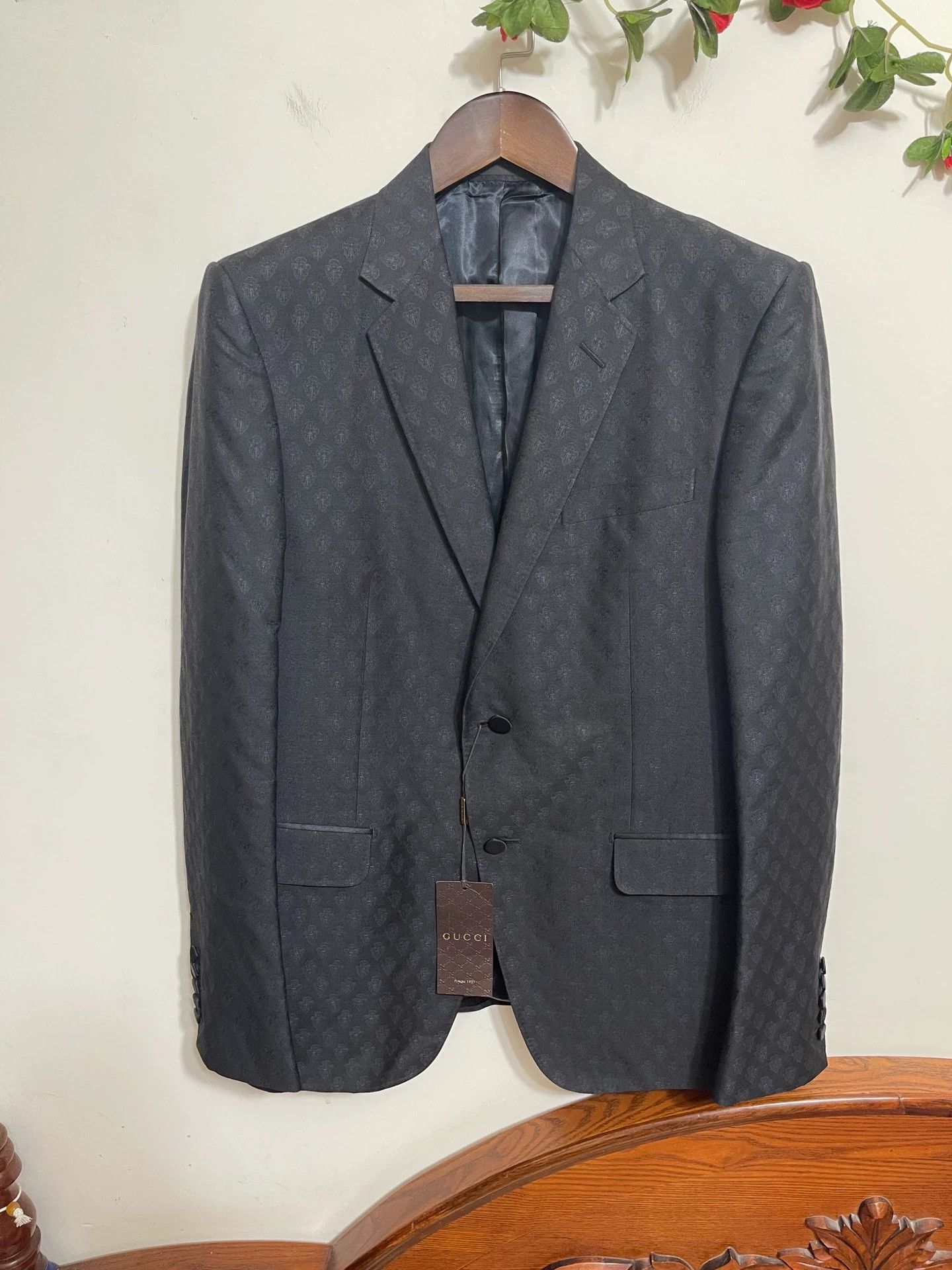 Gucci Gucci New Slim Fit Suit Size 52 IT Wool-Silk Blend Size 52R - 1 Thumbnail