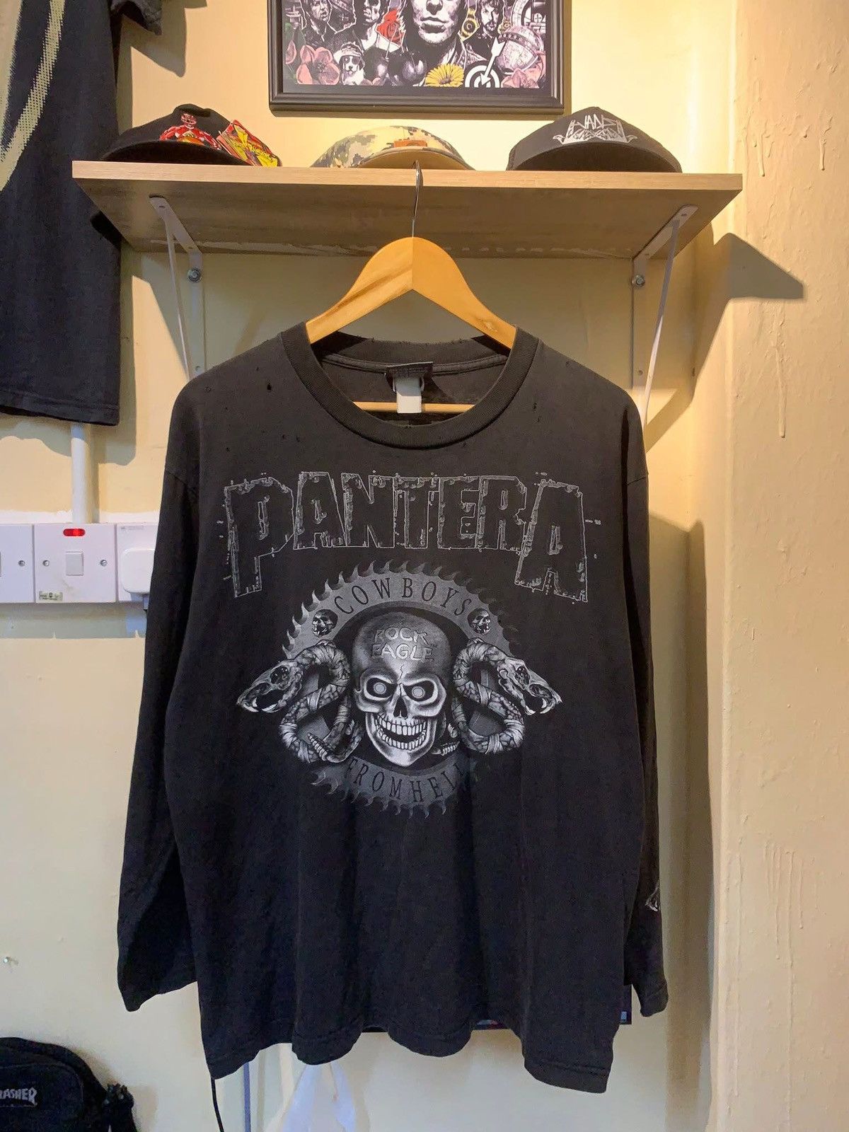 Band Tees 🔥 Pantera “Cowboys From Hell” Skull Snake Distressed LS Tee Size US M / EU 48-50 / 2 - 1 Thumbnail