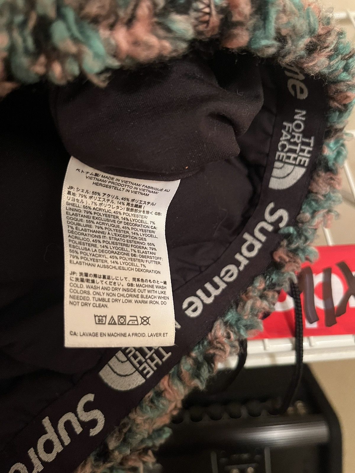 Supreme × The North Face Supreme® x The North Face® High Pile Fleece Shorts Multi Size US 32 / EU 48 - 4 Thumbnail