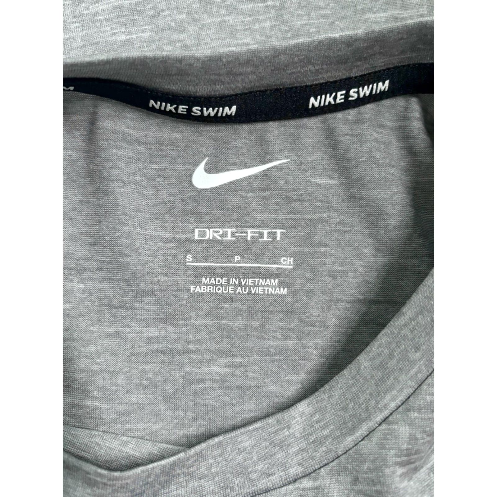 Nike set of 2 nike uv protection shirts mens size S short sleeve crew neck Dri-FIT upf sun shirts gray navy Heathered 100% polyester two-pack Size US S / EU 44-46 / 1 - 6 Thumbnail