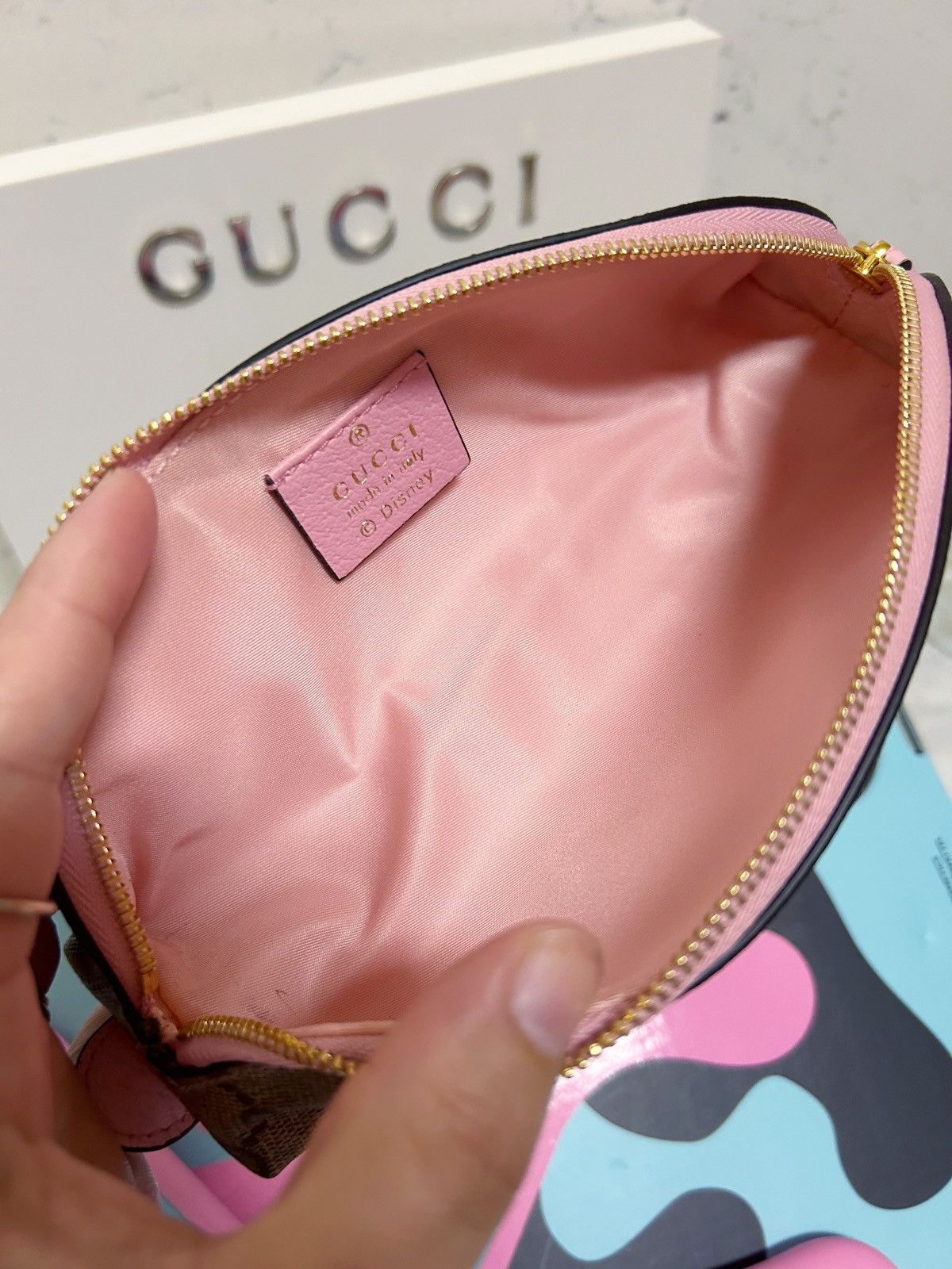 Gucci Authentic Gucci x Disney Limited Ed. Daisy Duck Pencil Pouch Size ONE SIZE - 5 Thumbnail