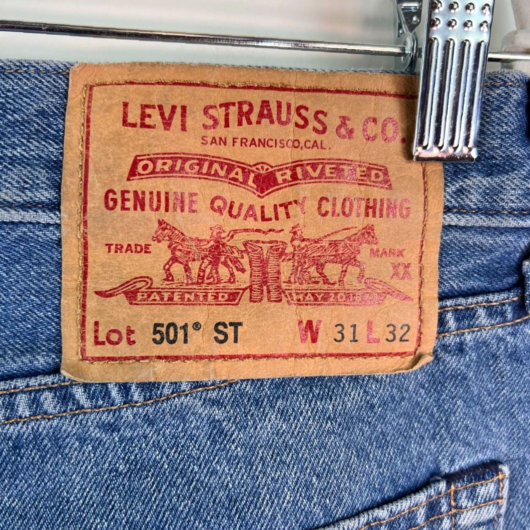Levi's VINTAGE Levi's 501 Jean Shorts Jeans Casual 31 Blue Button Fly 90s Mens Adult Medium Blue Denim Size US 31 - 3 Thumbnail