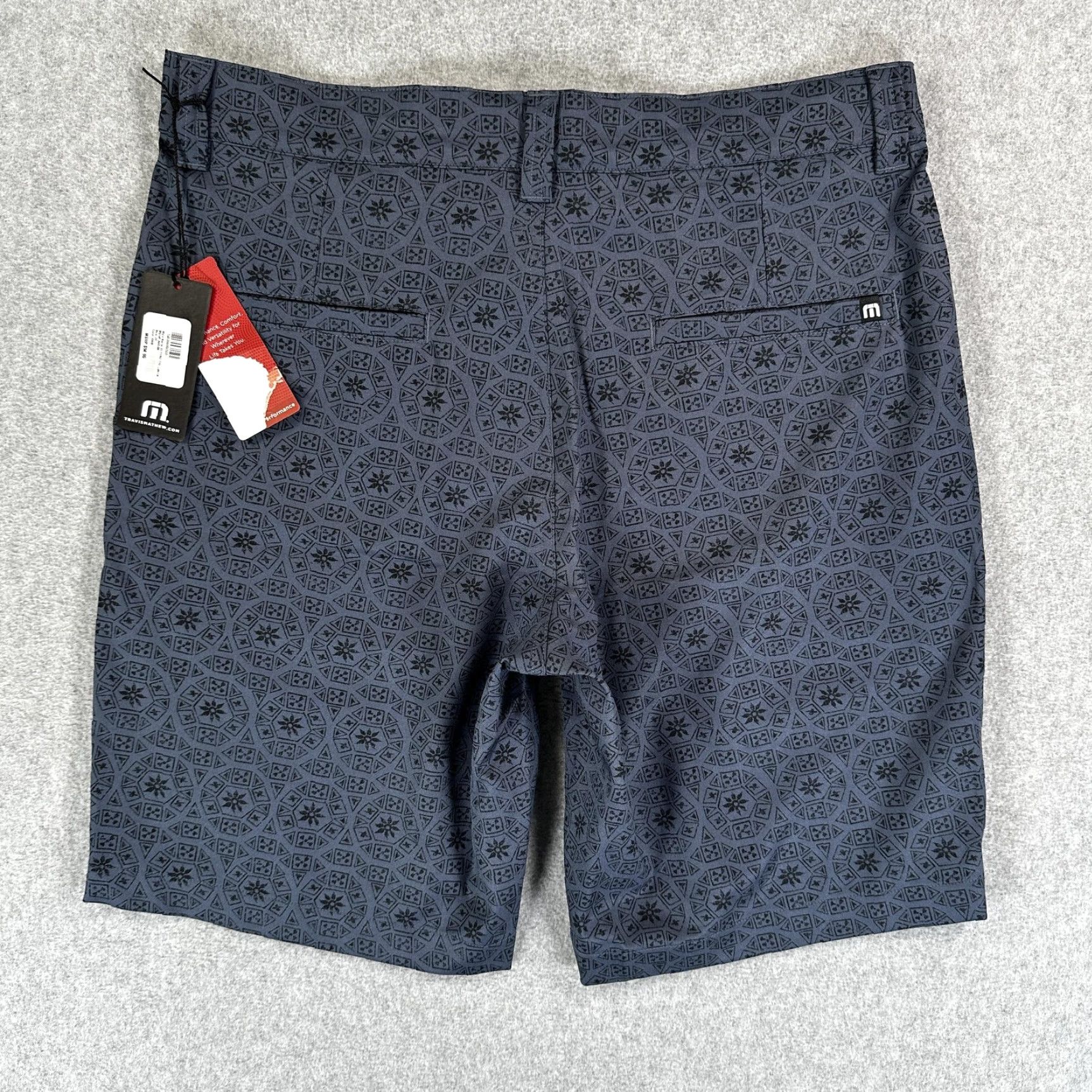 TravisMathew Travis Mathew Beyond The Limits Mens 30 Blue Geometric Chino Shorts Golf Stretch Waist 30 Inseam 10" Regular Front Zip Pockets Logo Size US 30 / EU 46 - 6 Thumbnail