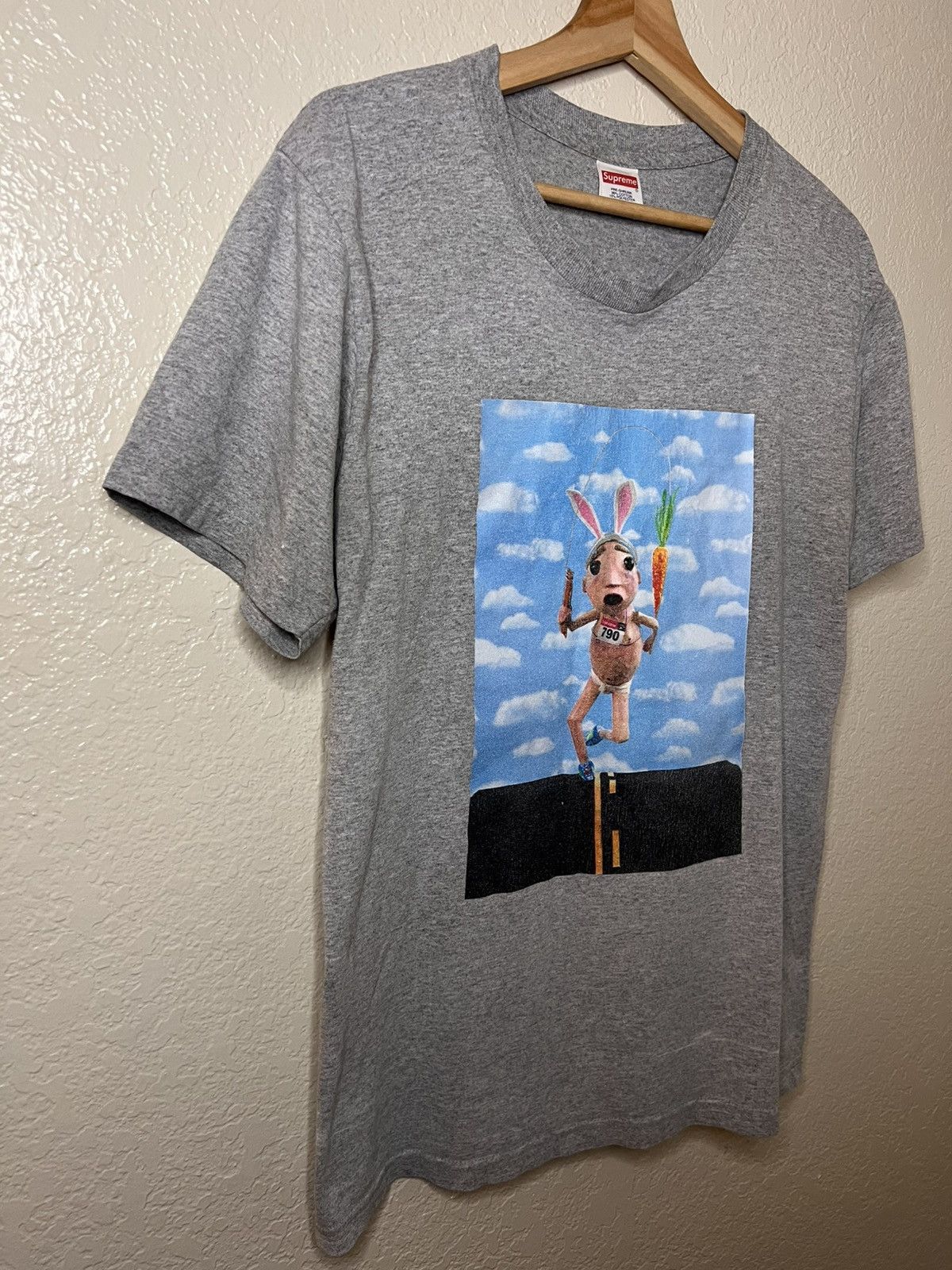 Supreme 2017 Supreme Mike Hill Runner Tee Size Medium Size US M / EU 48-50 / 2 - 7 Thumbnail