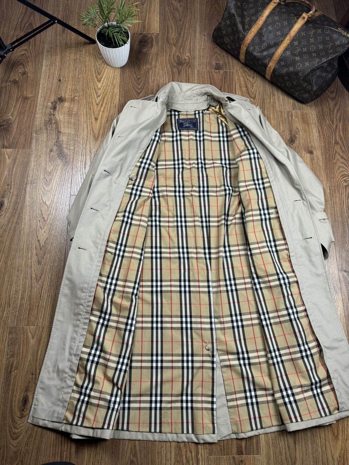 Burberry Vintage trench coat Burberry original luxury streetwear item Size XL / US 12-14 / IT 48-50 - 3 Thumbnail