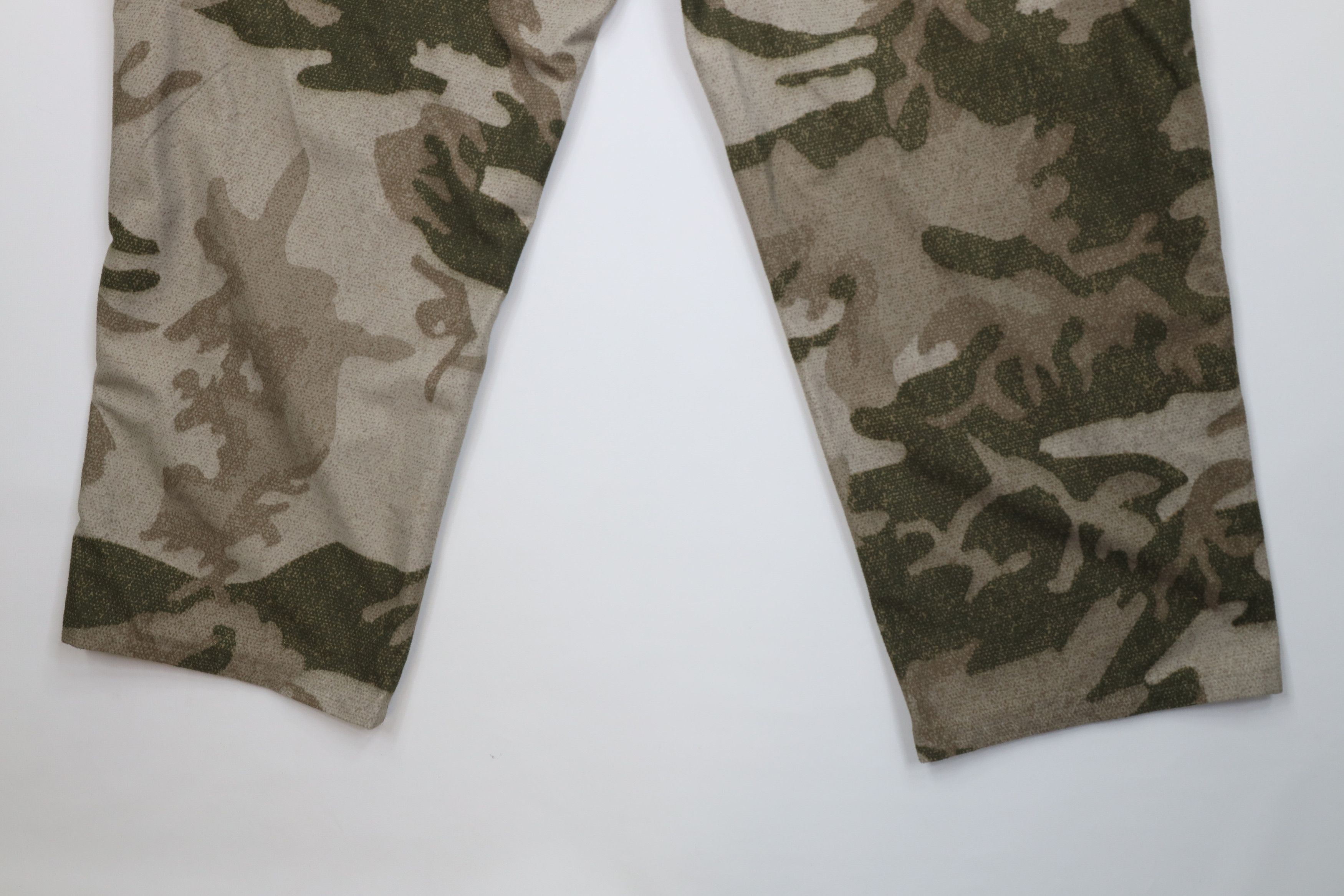Cabelas Vintage 90s Cabelas Camouflage Wide Leg Cargo Pants Size US 44 / EU 60 - 12 Thumbnail