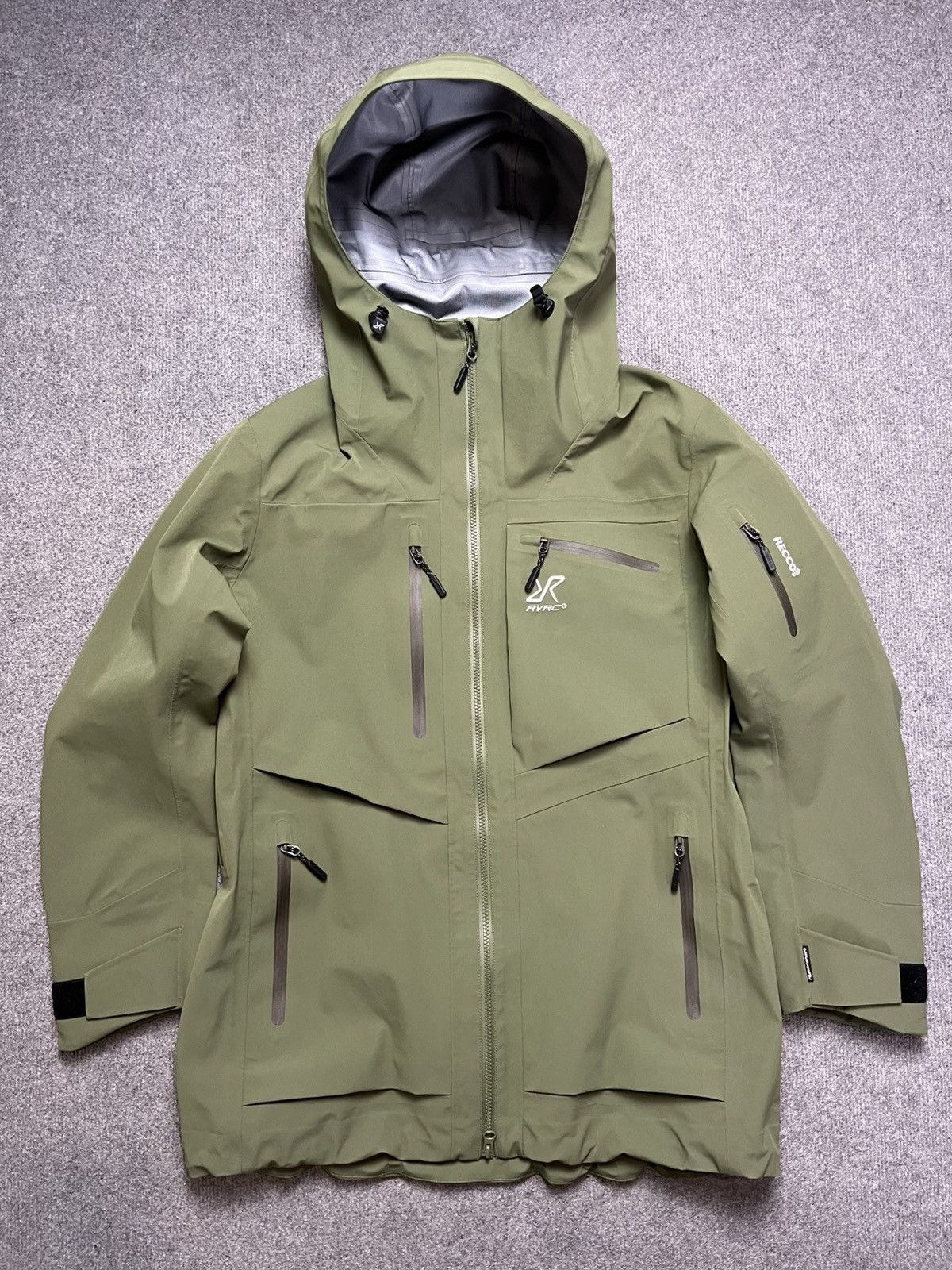 Other Revolution Race Gore Tex Jacket Size L / US 10 / IT 46 - 2 Thumbnail