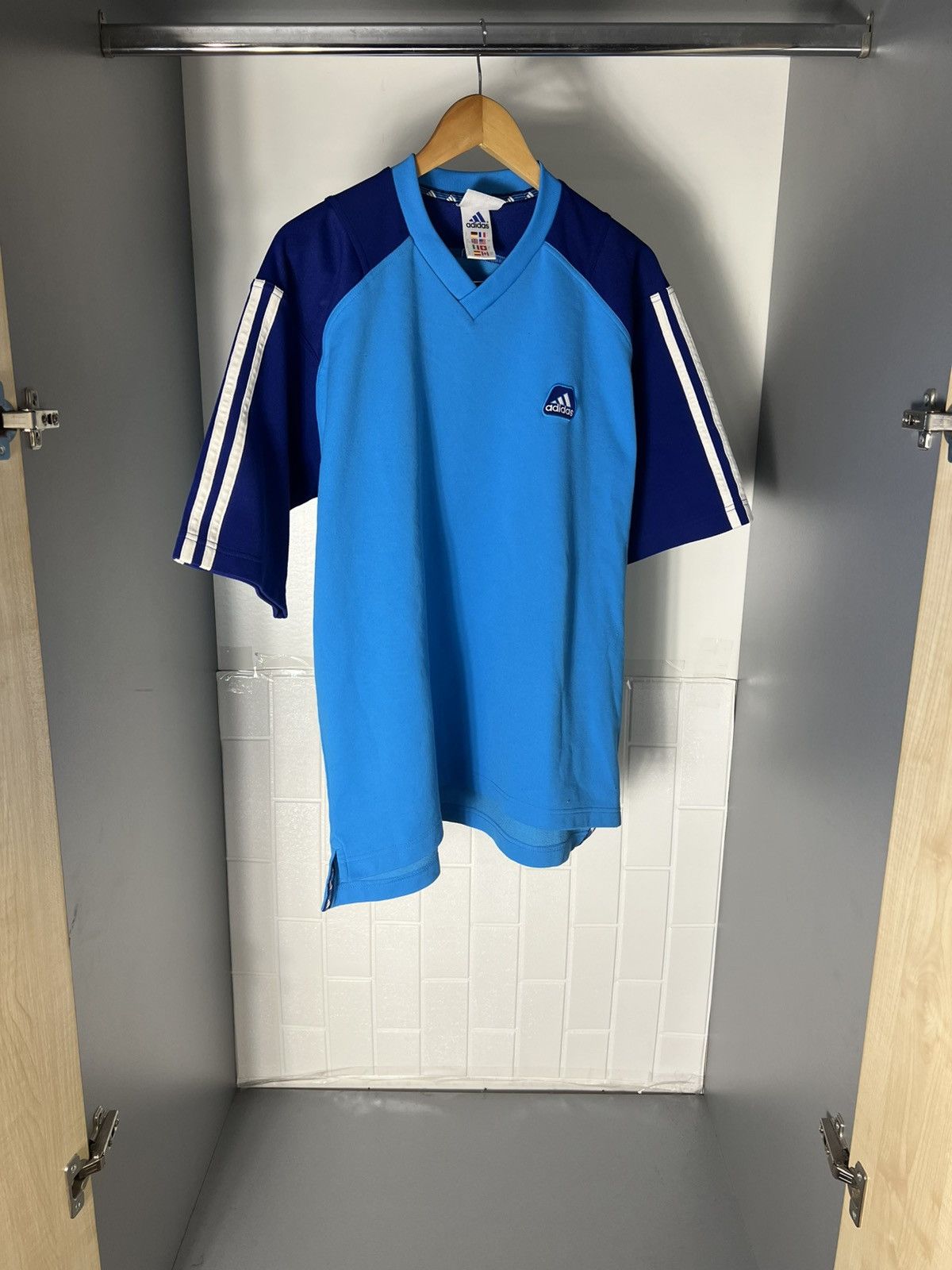 Adidas VINTAGE ADIDAS ORIGINAL EQUIPMENT RETRO T-SHIRT CASUAL 90s Size US L / EU 52-54 / 3 - 4 Thumbnail