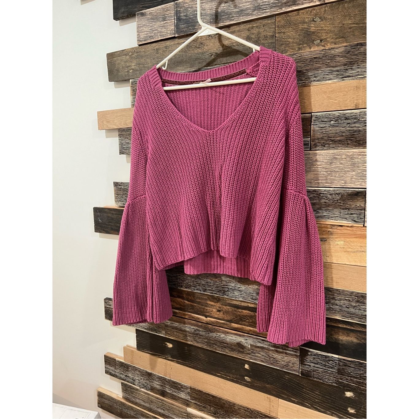 Free People FREE PEOPLE Rose Pink Damsel Bell Sleeve Cotton V-neck Sweat Size M / US 6-8 / IT 42-44 - 4 Thumbnail