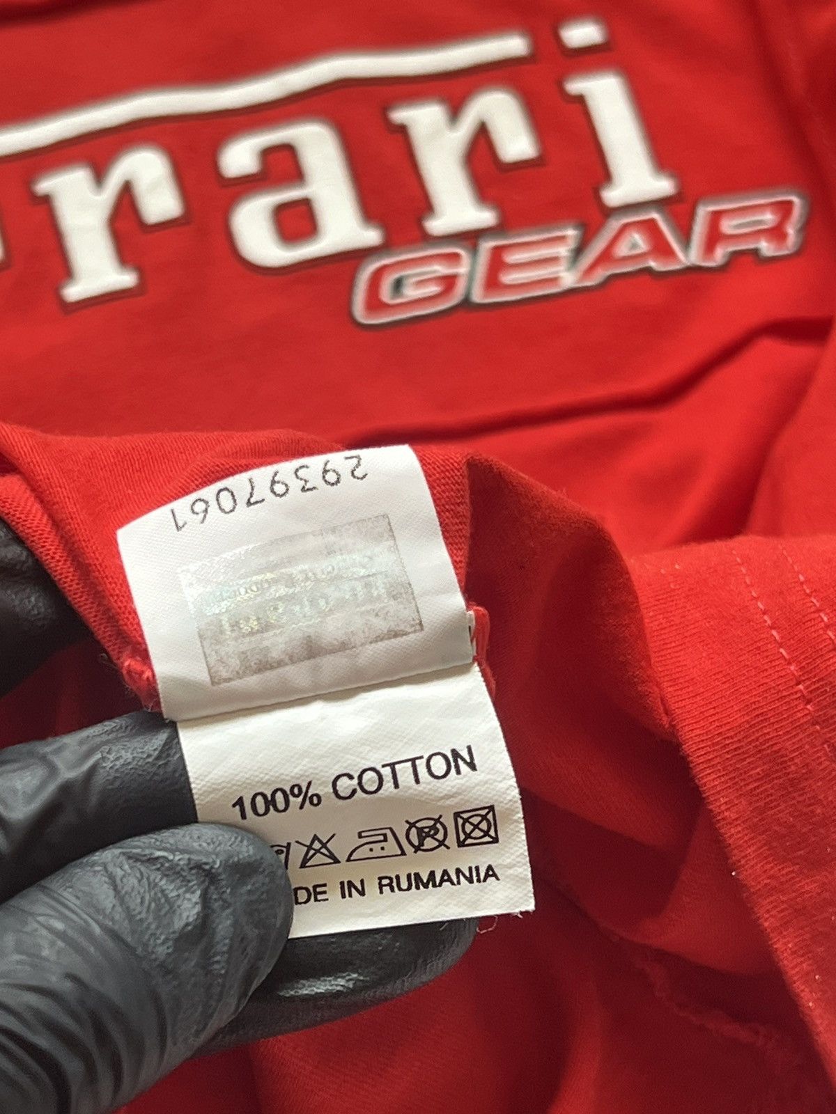 Ferrari Vintage Ferrari Gear Formula One Racing Tshirt Size US L / EU 52-54 / 3 - 4 Thumbnail