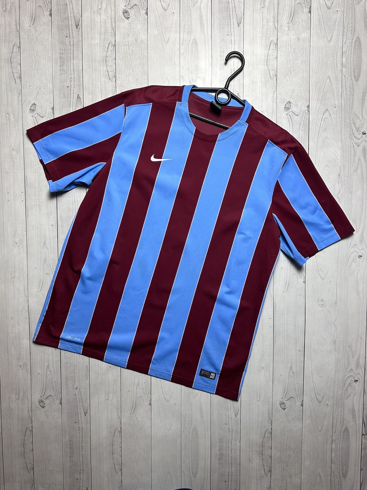 Nike × Vintage Vintage Nike striped jersey size Xl Size US XL / EU 56 / 4 - 1 Thumbnail