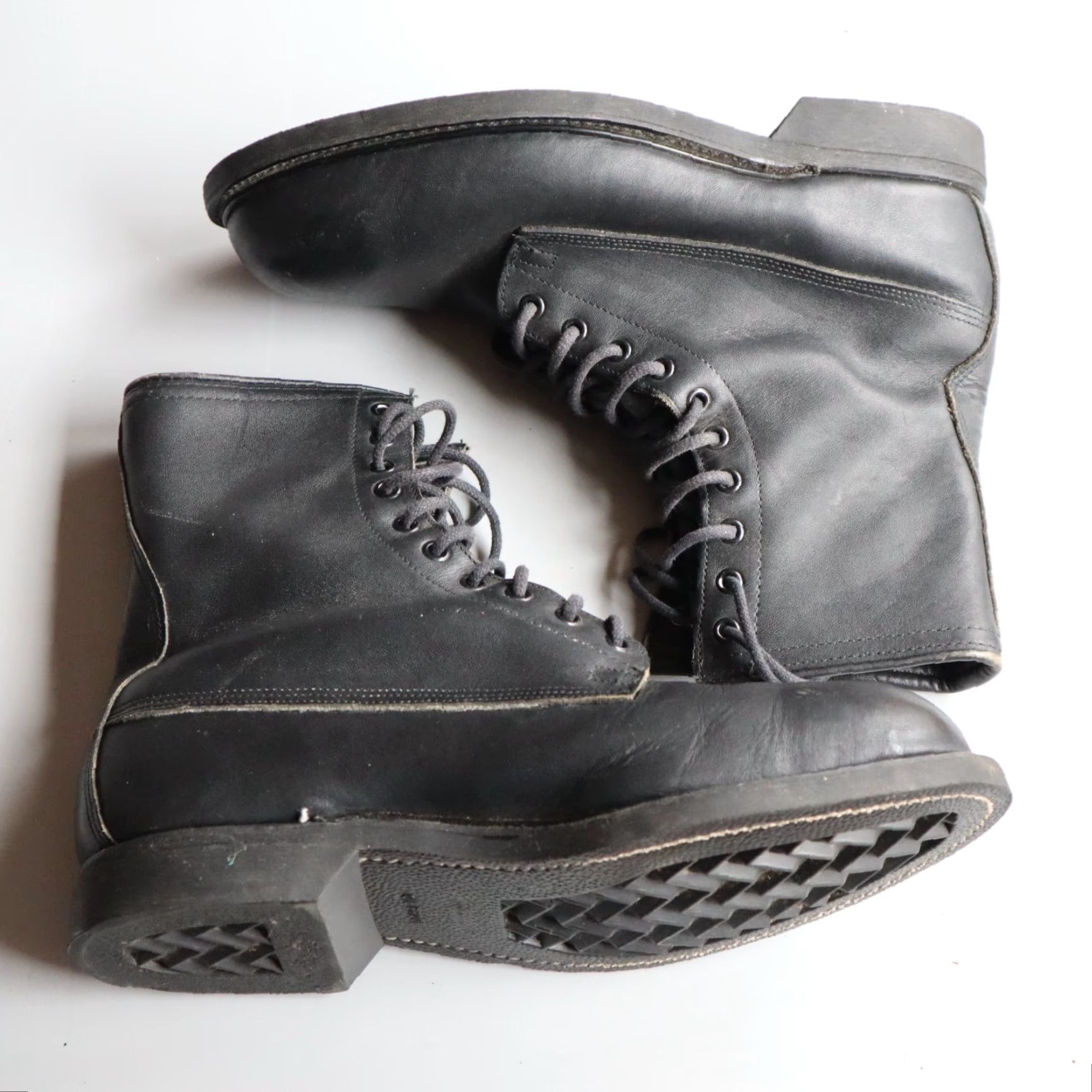 Vintage 90s | Wolverine Black Leather Boots Vintage 1995 Men main image 2