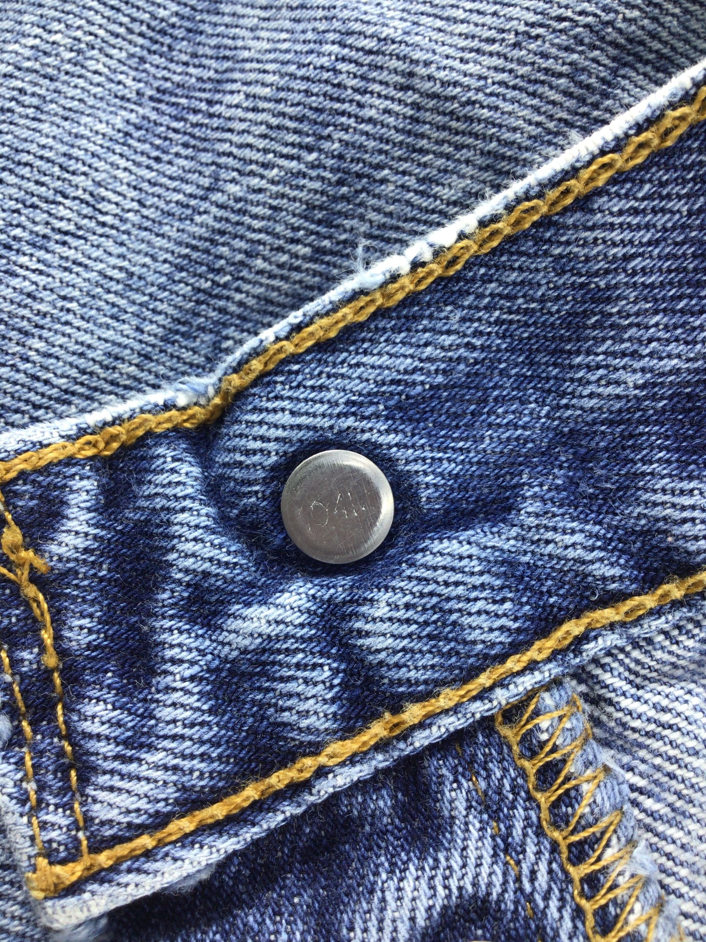 Levi's Vintage Levis 501 Jeans Blue Medium Wash Denim -J335 Size US 32 / EU 48 - 10 Thumbnail