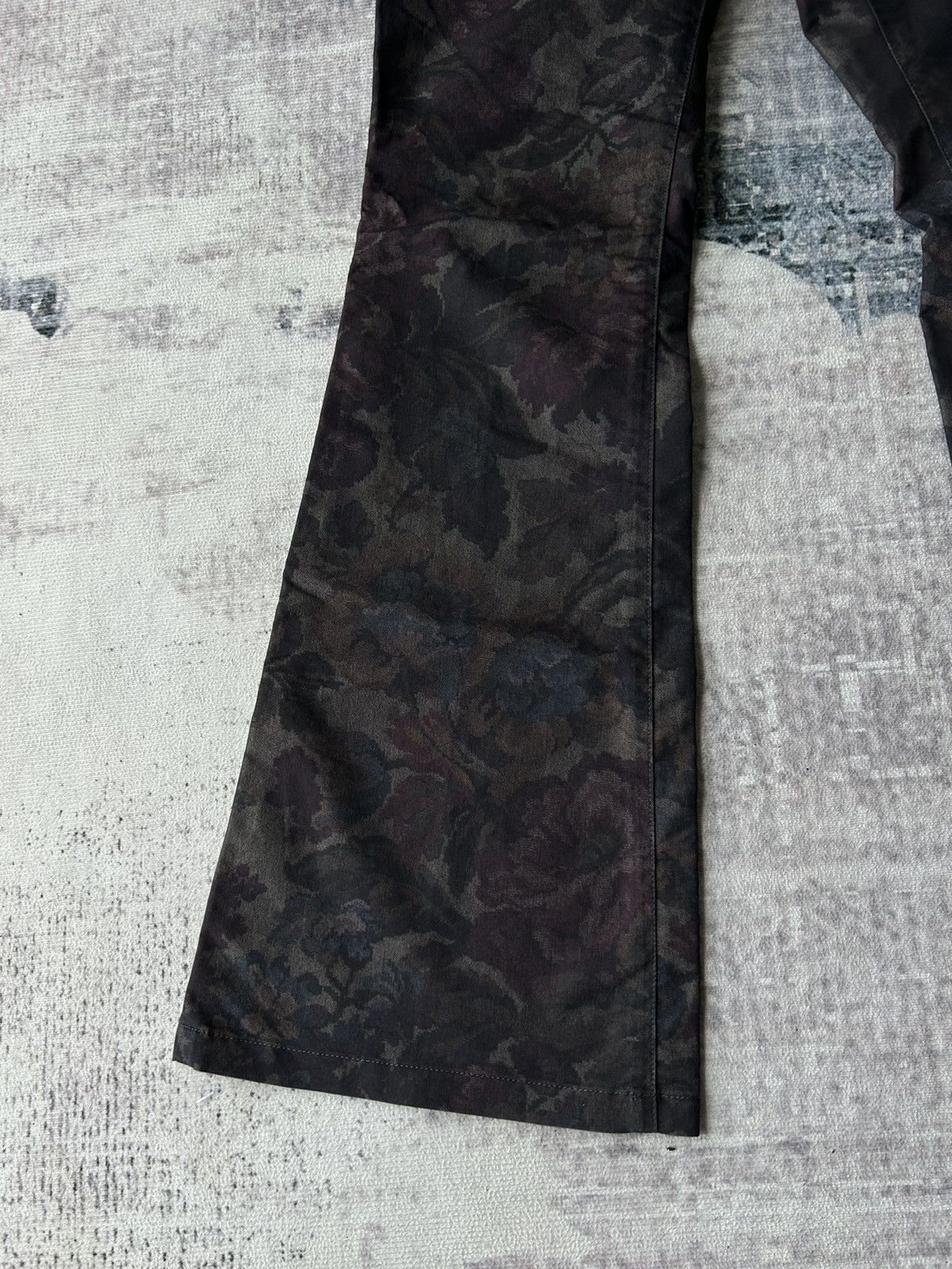 Tornado Mart Tornado Mart Flower Flared Pants Size US 27 - 9 Thumbnail