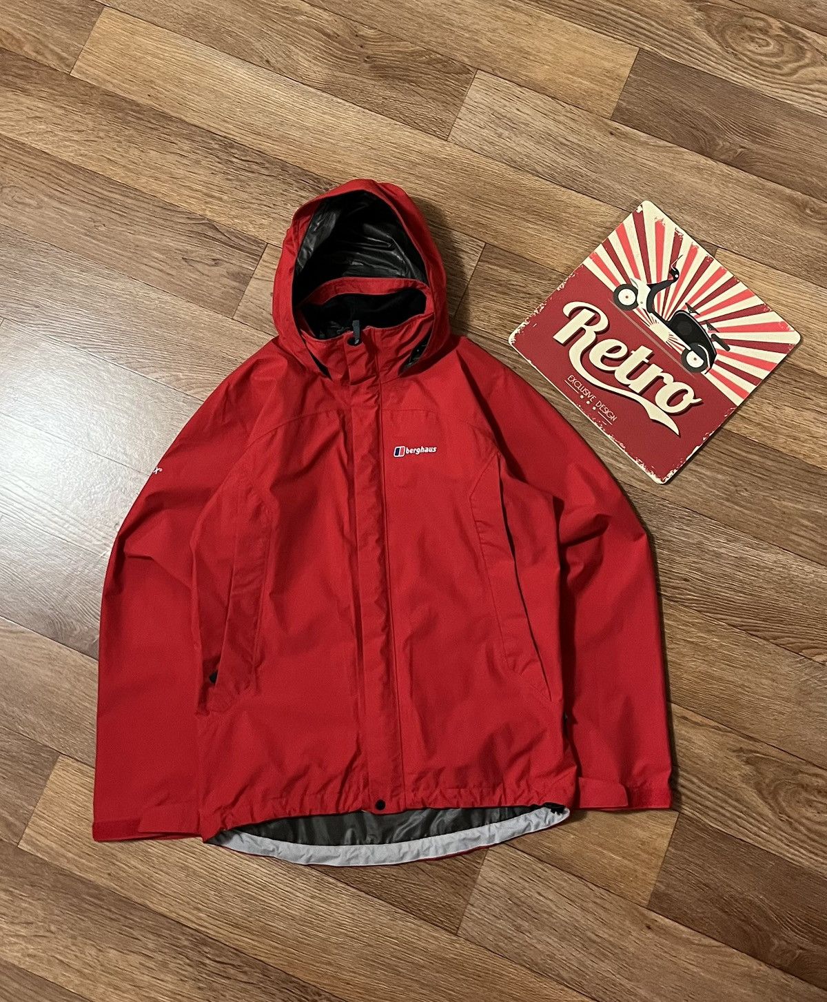 Berghaus Vintage Berghaus Gore-Tex Paclite Shell Jacket Size US S / EU 44-46 / 1 - 1 Thumbnail