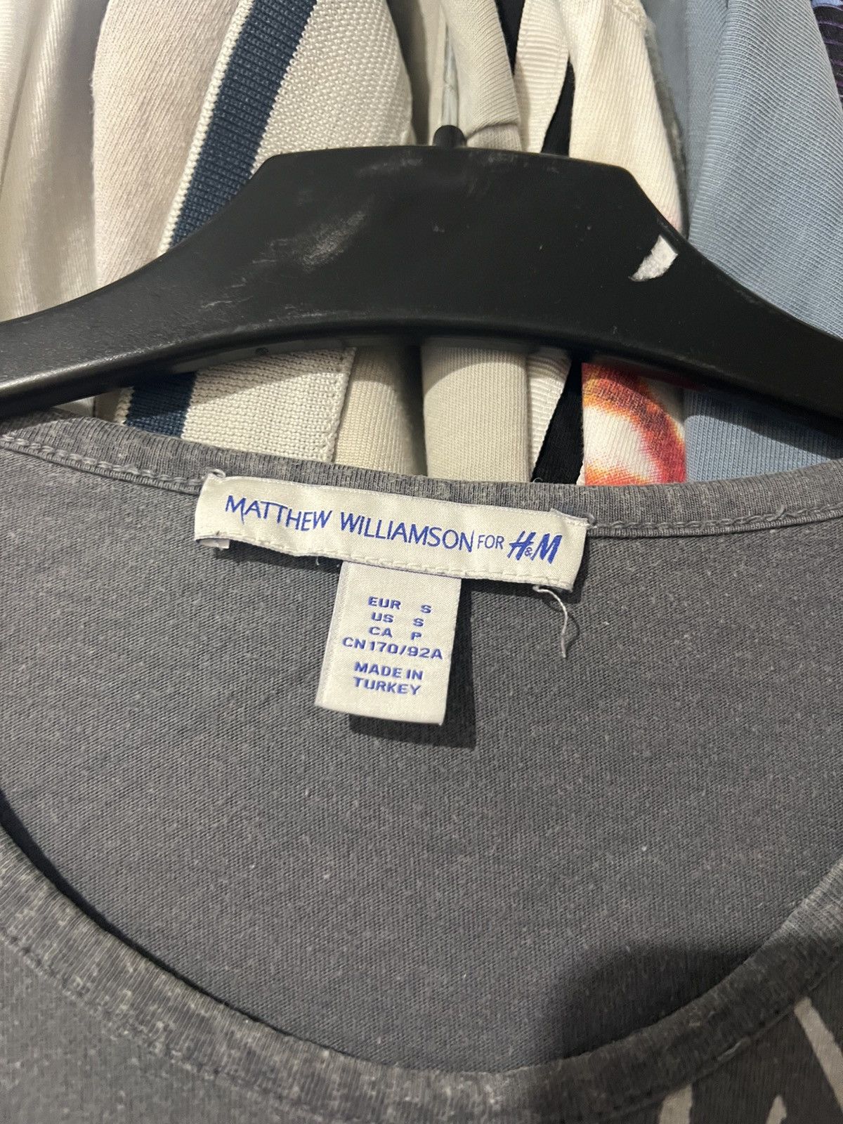 Designer × H&M VINTAGE MATTHEW WILLIAMSON H&M T SHIRT SKULL LOGO AOP Size US S / EU 44-46 / 1 - 2 Thumbnail