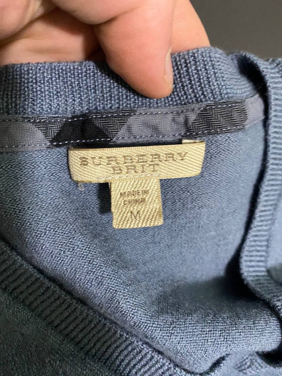 Burberry Burberry V-Neck Sweater Size US M / EU 48-50 / 2 - 3 Thumbnail