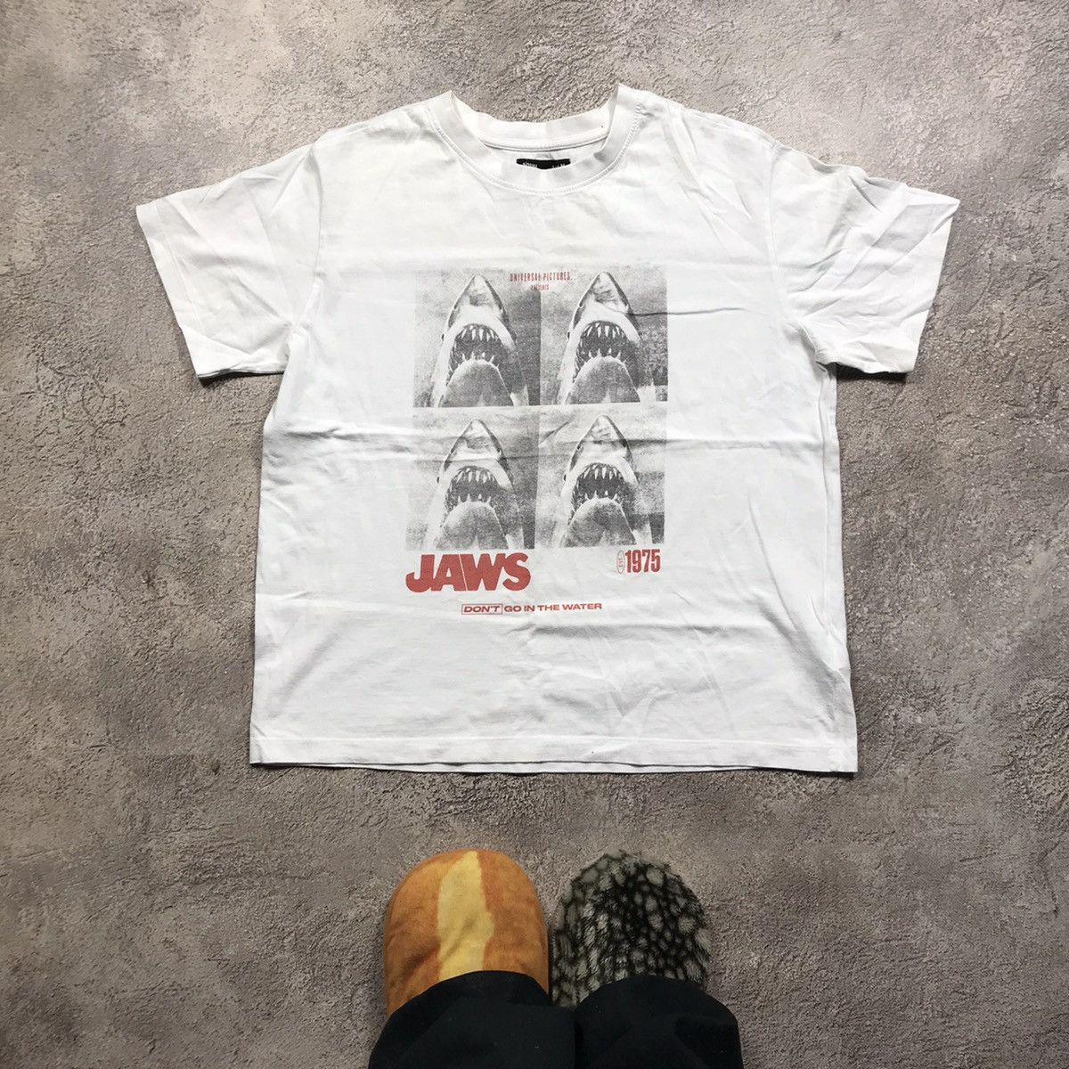 Vintage Vintage Y2K Jaws Graphic Tee Sun Faded Streetwear Relaxed M Size US M / EU 48-50 / 2 - 1 Thumbnail