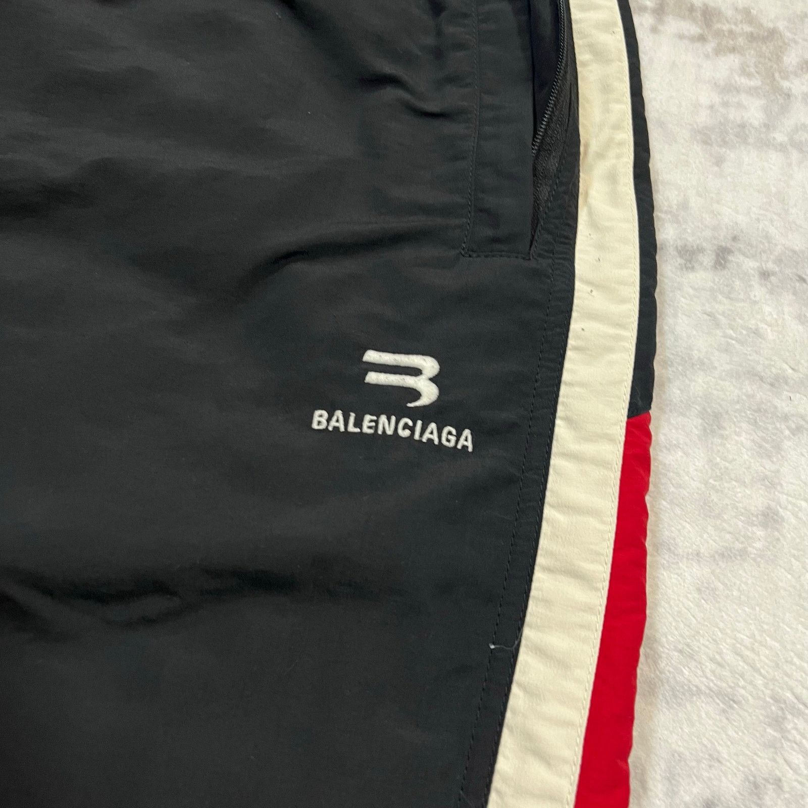 Balenciaga Authentic Balenciaga Sporty B Baggy Track Pants Size US 34 / EU 50 - 2 Thumbnail