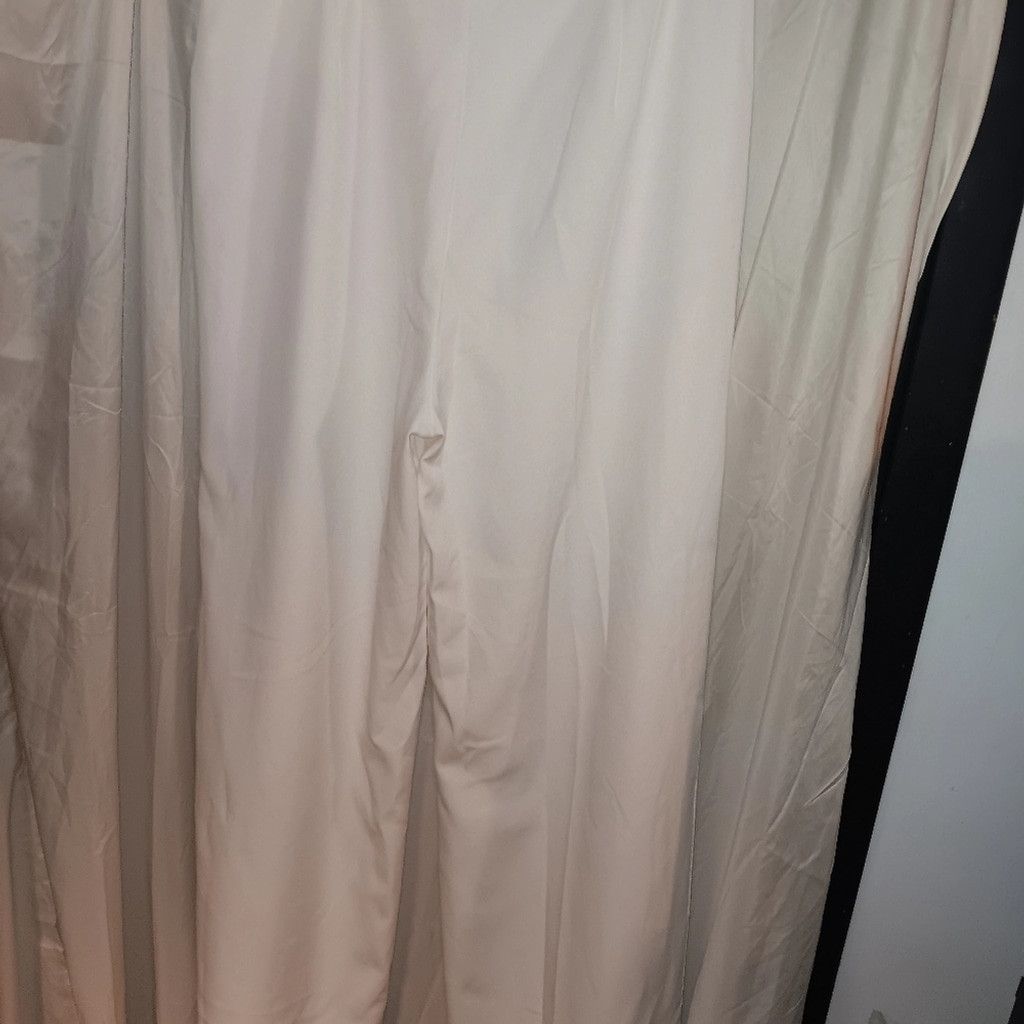 Missguided Missguided white, satiny, wide leg pants, womens 12,nwt Size 34" / US 12 / IT 48 - 7 Thumbnail