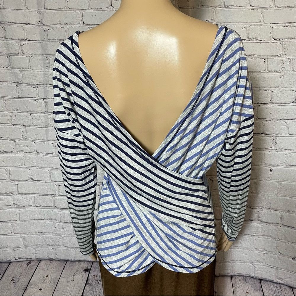Other Soft Surroundings Cross Back Long Sleeve Striped Rayon Top M Size M / US 6-8 / IT 42-44 - 5 Thumbnail