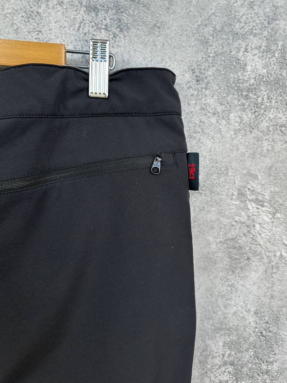 Mountain Equipment Mountain Equipment Ibes Pants Dark Gray Trousers Softshell Size US 36 / EU 52 - 12 Thumbnail