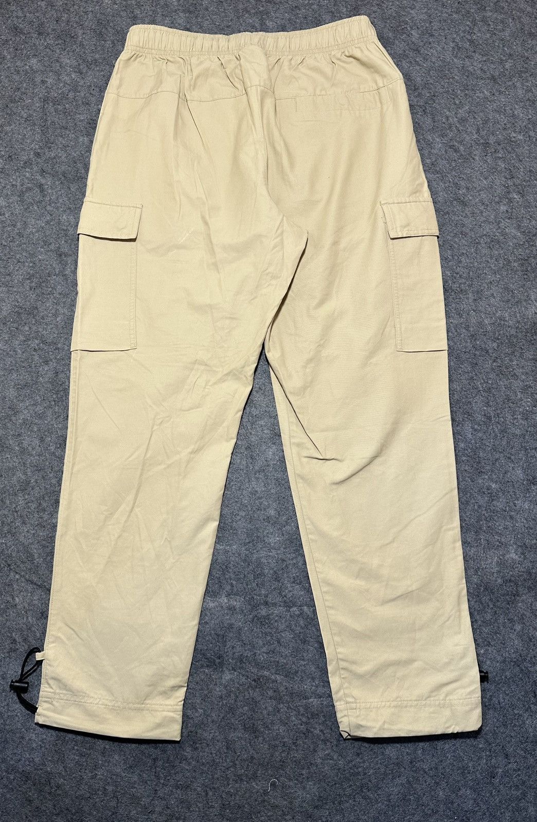 Nike Nike Club woven cargo pants in a khaki or beige color. Size US 30 / EU 46 - 2 Thumbnail
