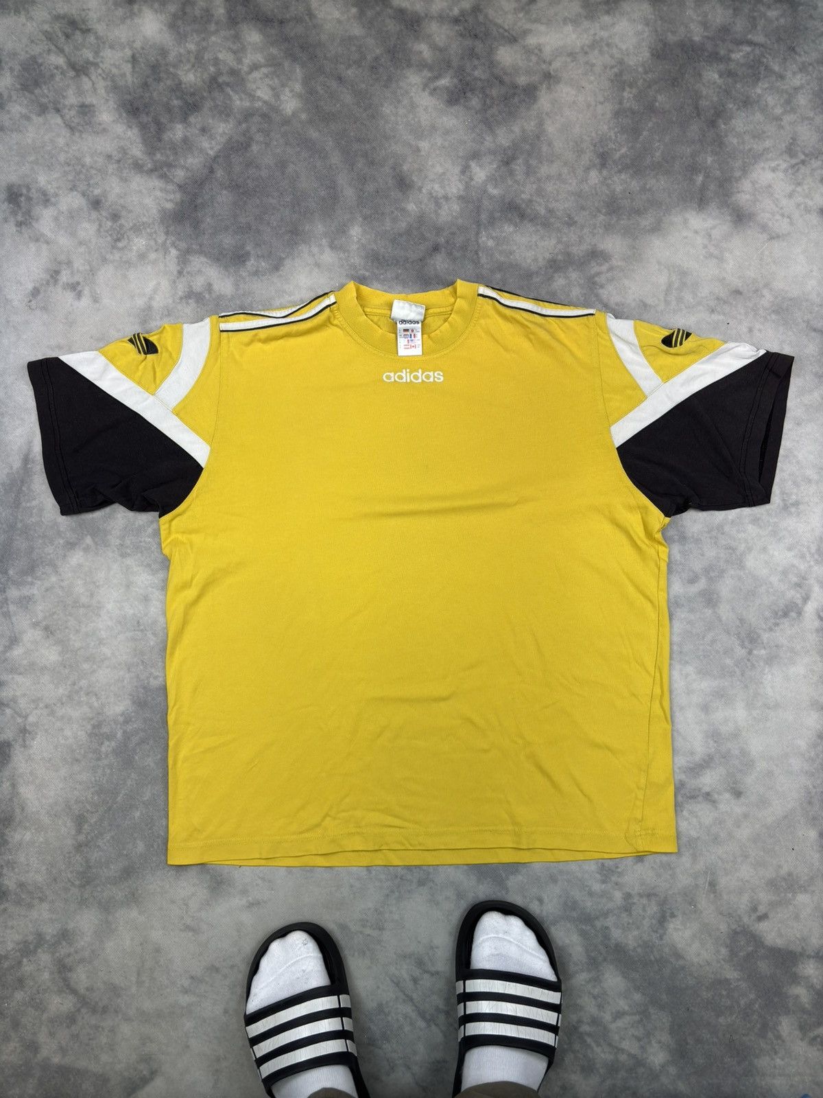 Adidas Vintage Adidas Yellow Blokecore Style 90s Sleeve Logo y2k Size US L / EU 52-54 / 3 - 2 Thumbnail