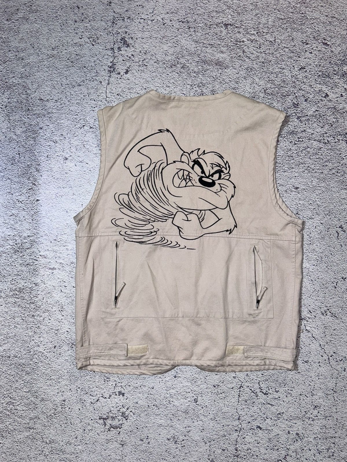 Vintage × Warner Bros Looney Tunes Vintage 2000s Warner Bros. Tasmanian Devil Size US L / EU 52-54 / 3 - 9 Thumbnail