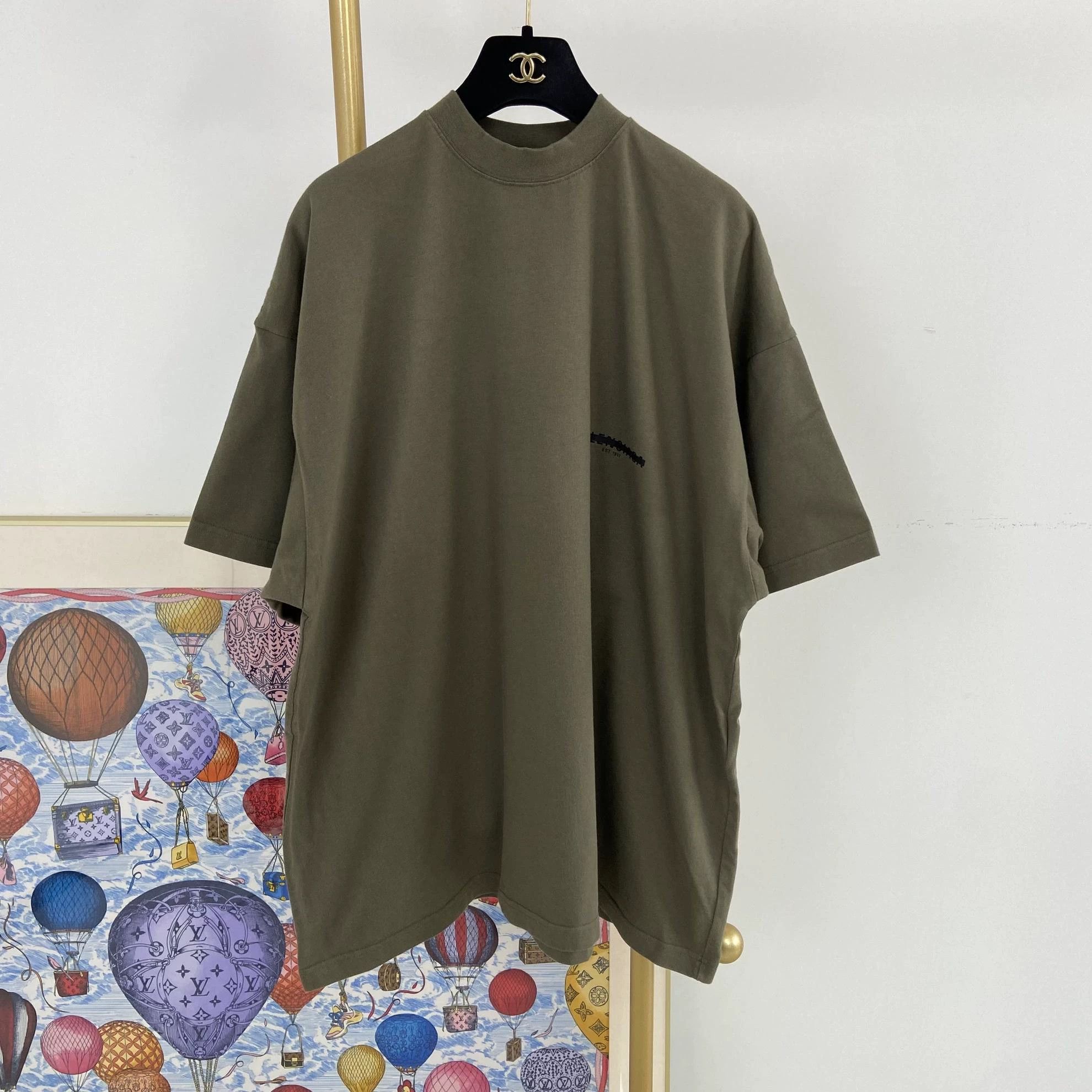 Balenciaga Balenciaga Green Logo Oversized Short Sleeve Tee 2 Size US M / EU 48-50 / 2 - 1 Thumbnail