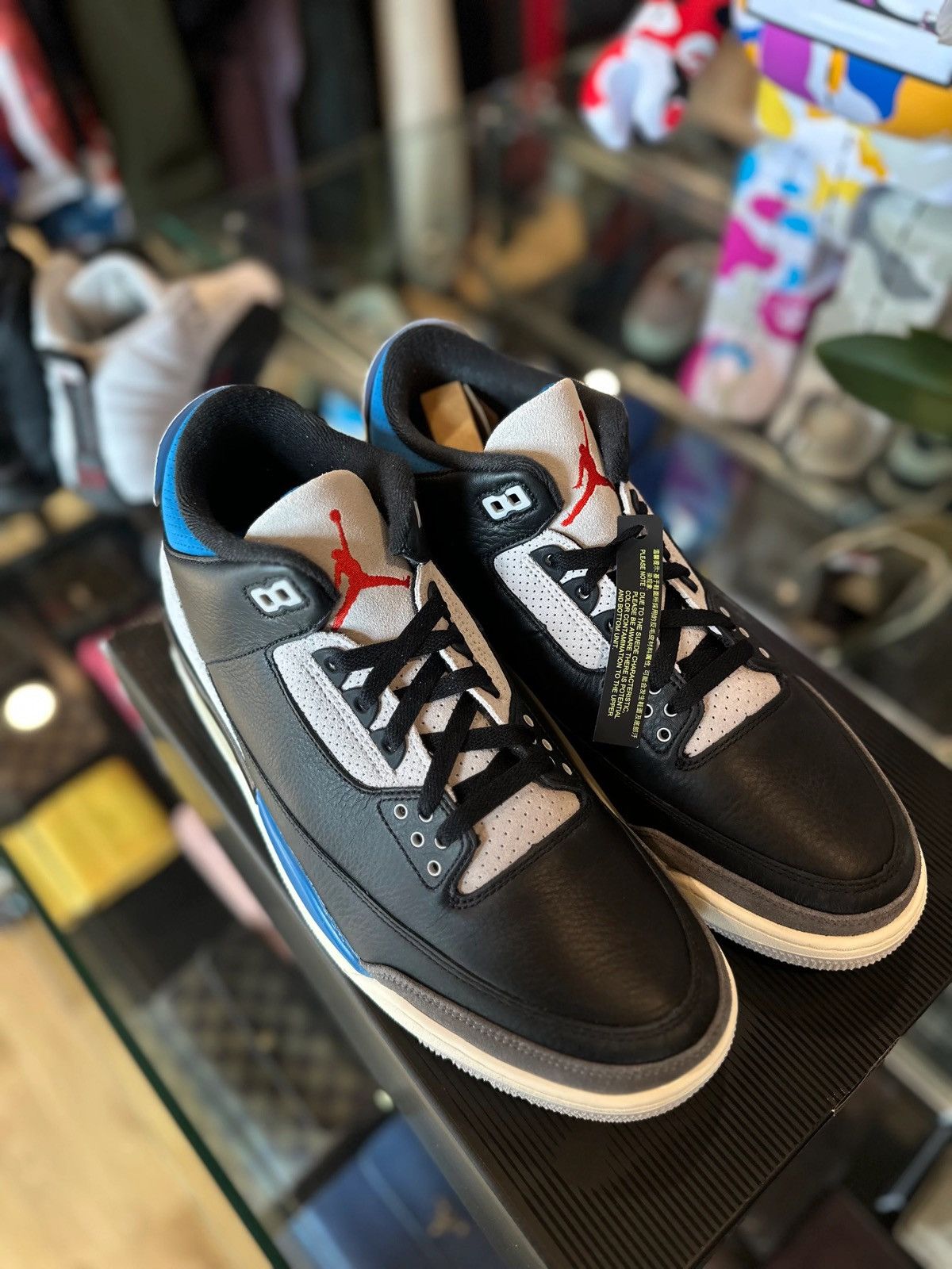 Jordan Brand Jordan 3 Retro Rare Air DS OG 11.5 Size US 11.5 / EU 44-45 - 2 Thumbnail