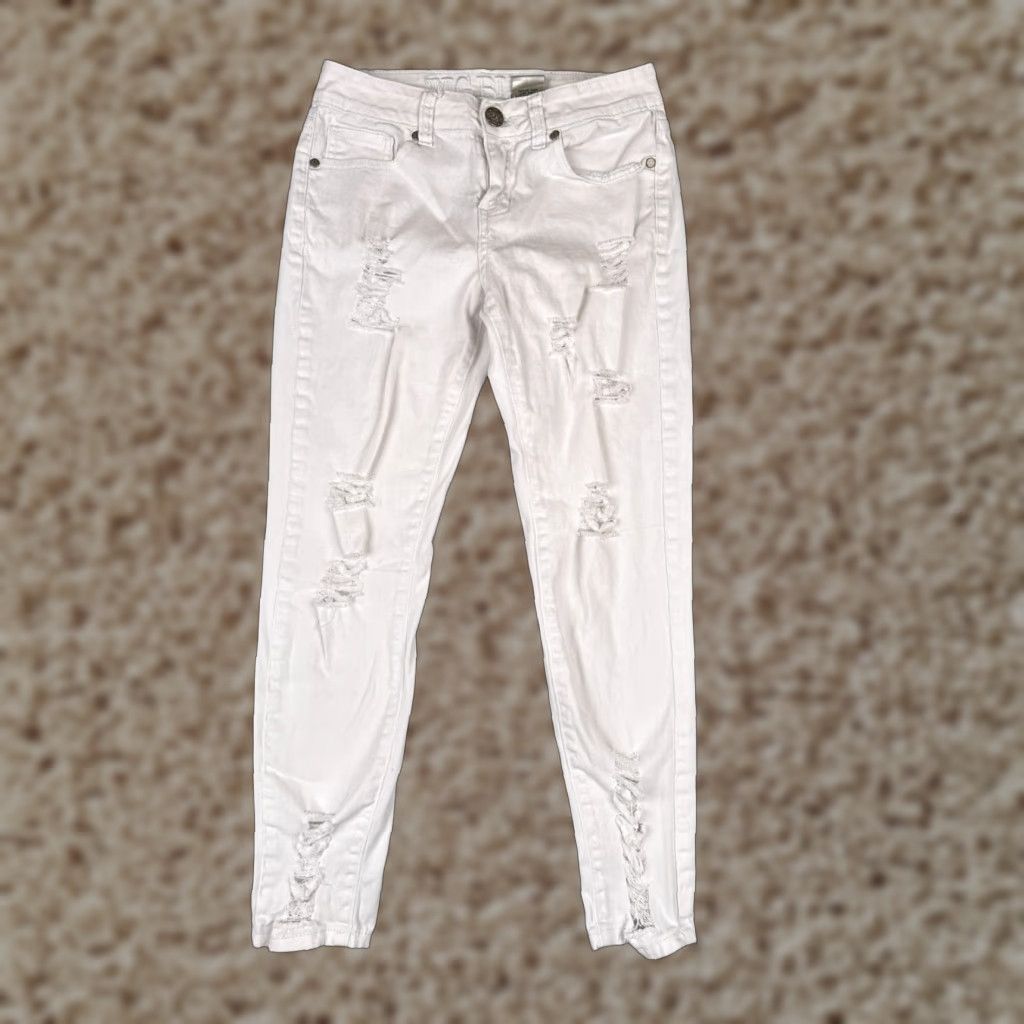 AG Jeans Tag Jeans Womens Jeans Tapered 26 White Distressed 24 Inseam 3 Wool? (Wait) Size 26" / US 2 / IT 38 - 1 Thumbnail