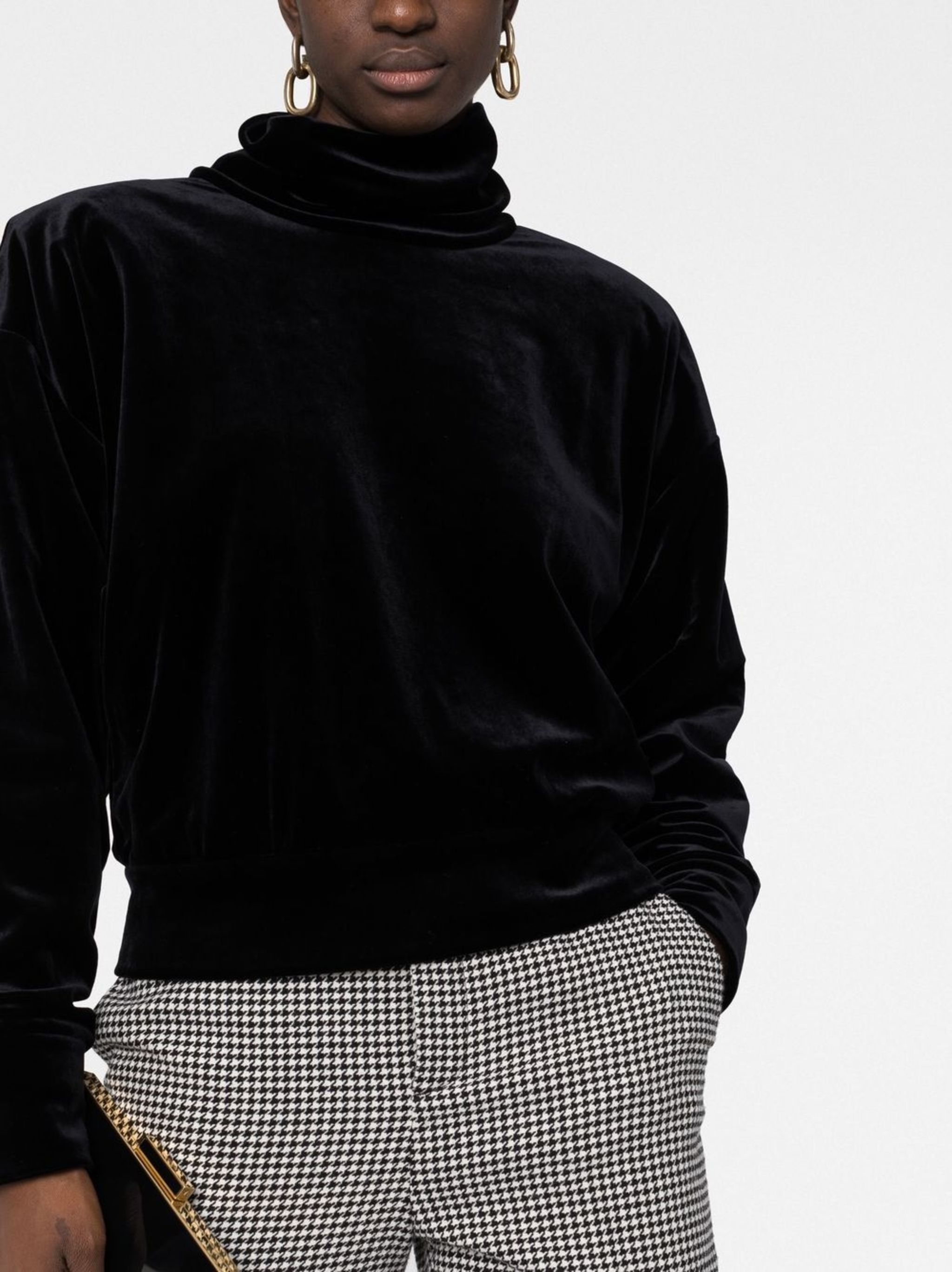 Saint Laurent Paris o1s1wg111024 Sweater Oversize Boxy Col Montan in Black Size S / US 4 / IT 40 - 2 Thumbnail