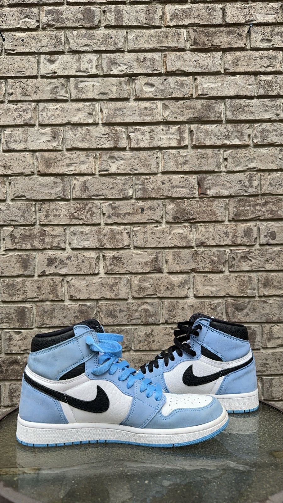 Jordan Brand Nike Air Jordan 1 High University Blue “UNC” Size US 8.5 / EU 41-42 - 6 Thumbnail