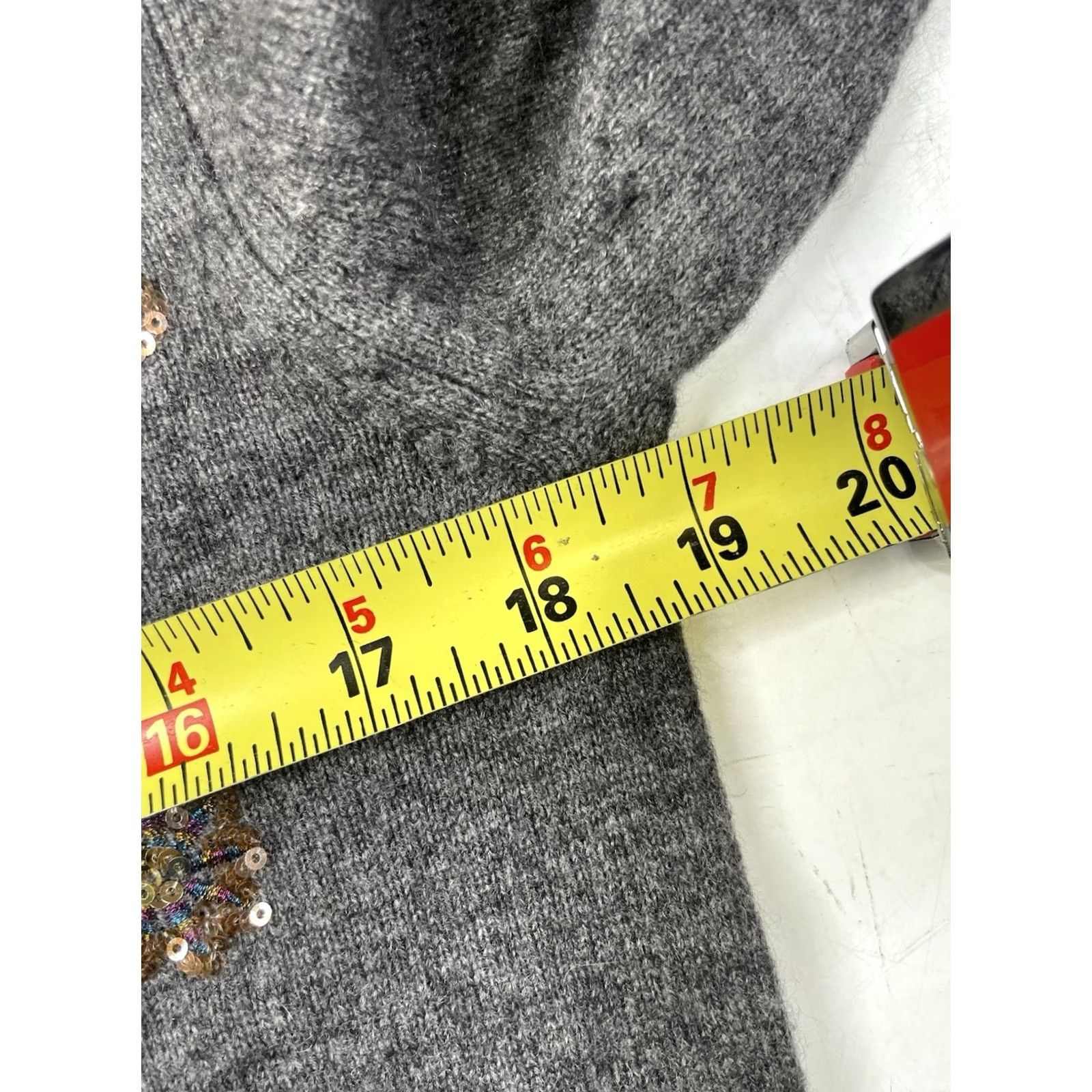 AQUA Aqua Cashmere Sweater Gray Crew neck Floral Knit Size XS Embellished Size XS / US 0-2 / IT 36-38 - 7 Thumbnail