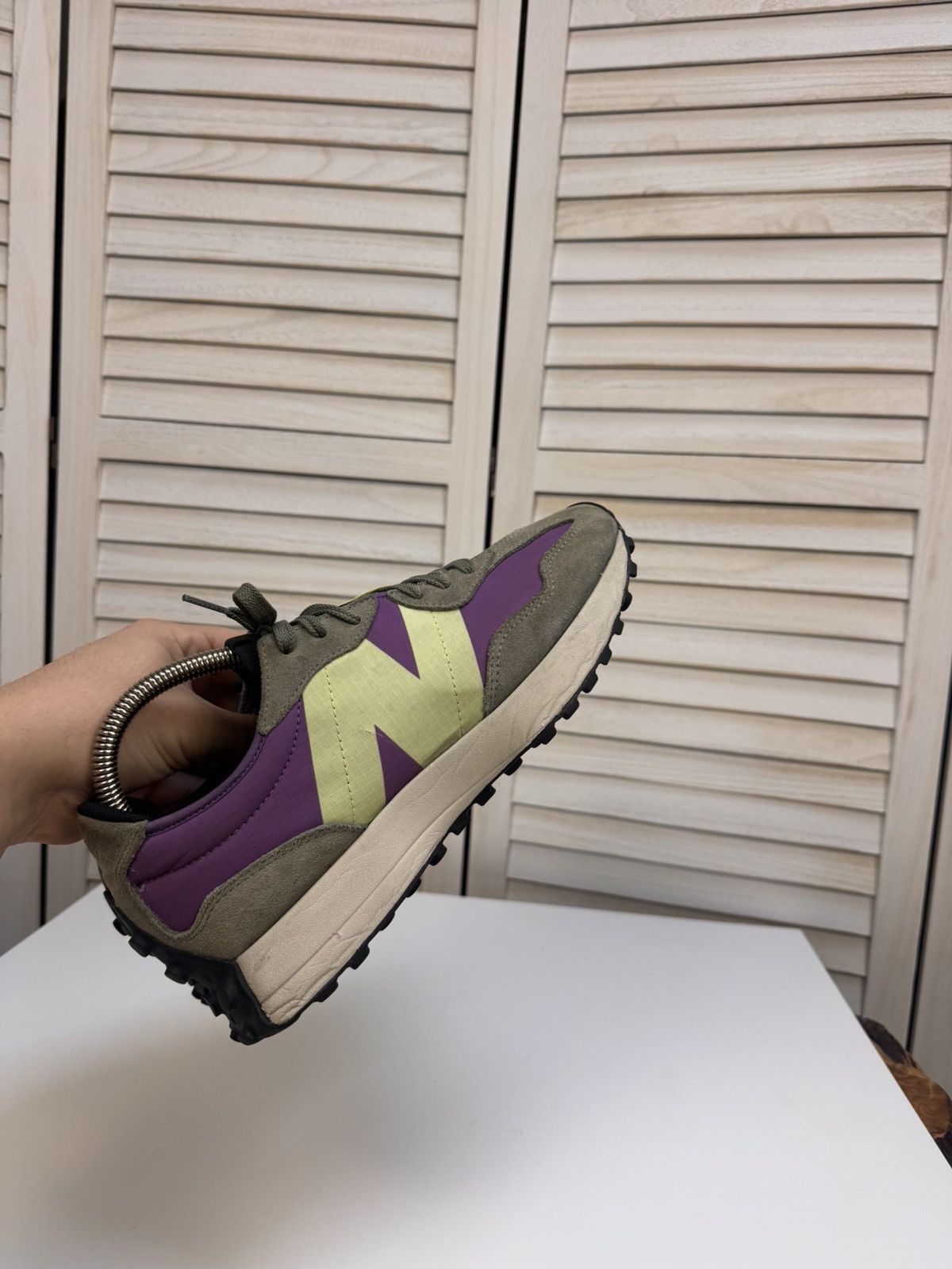 New Balance New Balance 327 Sour Grape Suede Low Top Men's Sneaker Size US 8.5 / EU 41-42 - 9 Thumbnail
